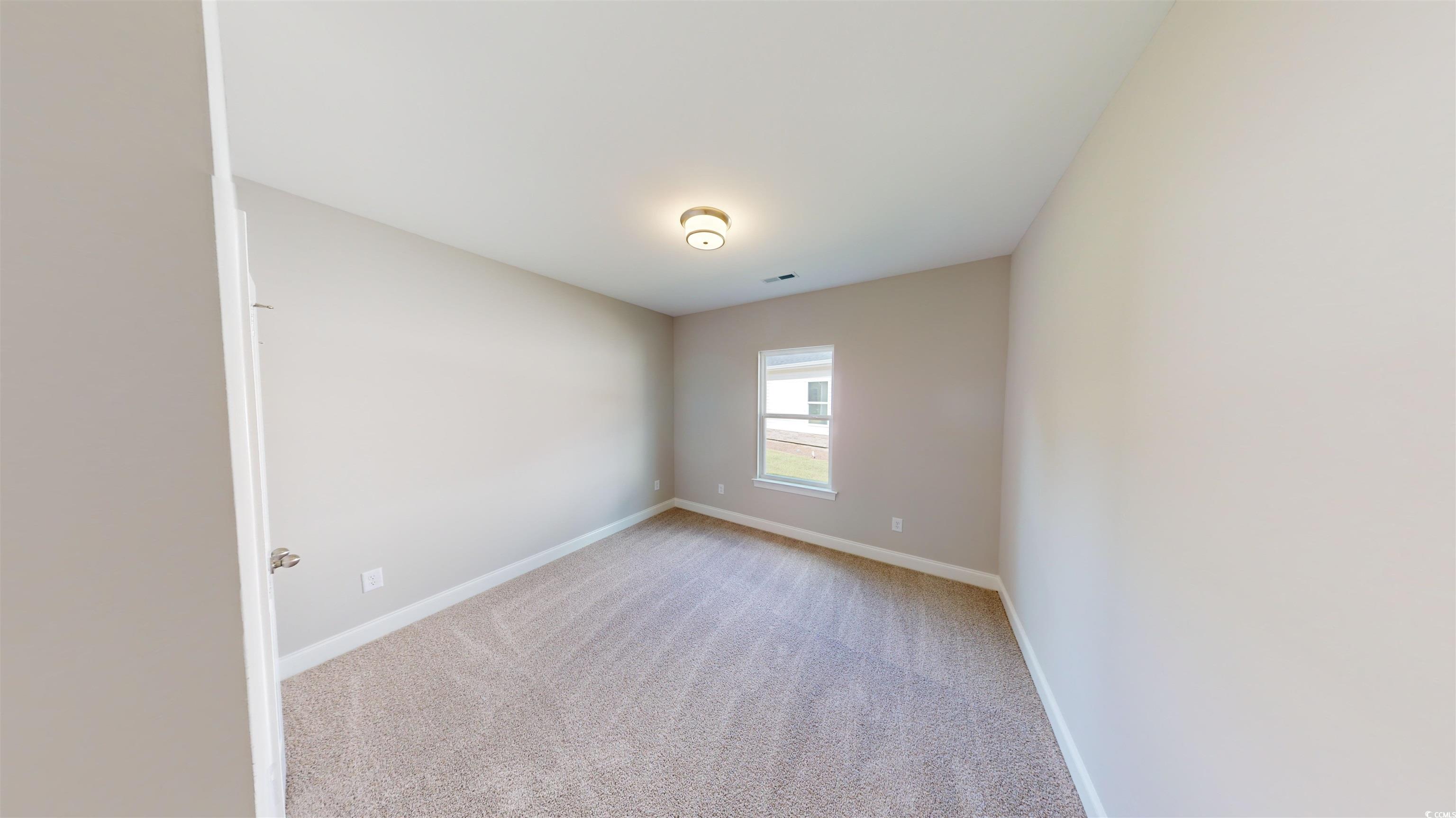 1072 Moen Loop Property Photo 4