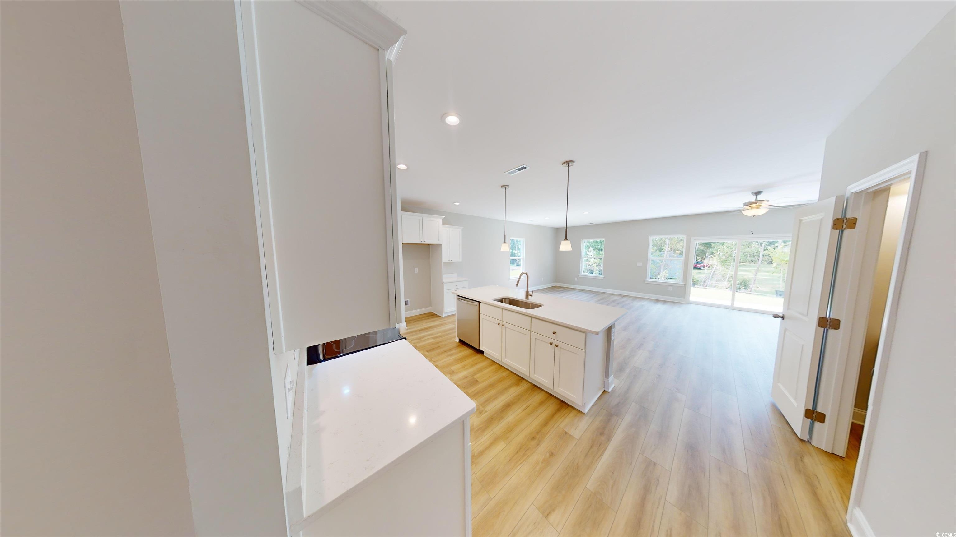 1072 Moen Loop Property Photo 14