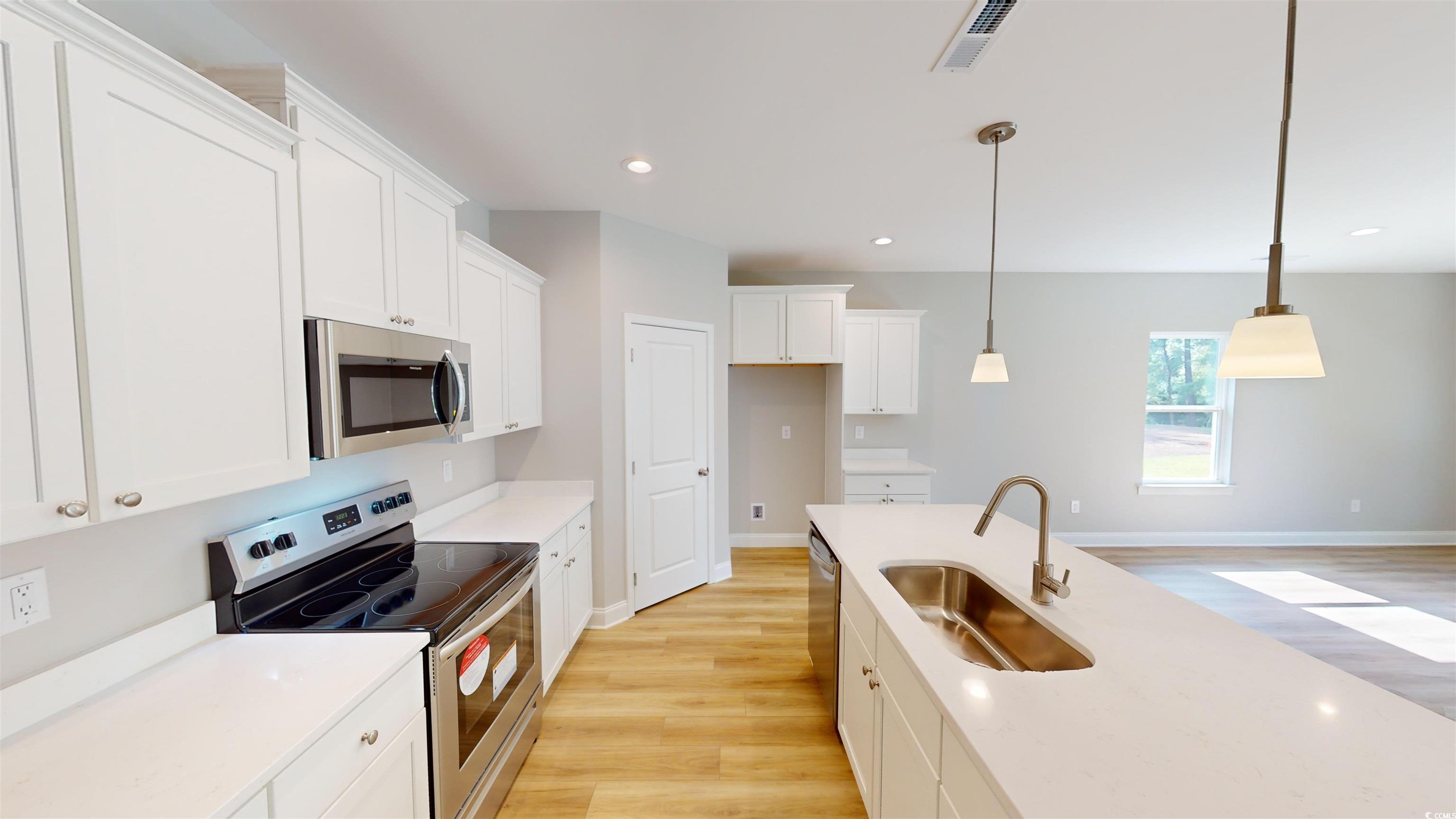 1072 Moen Loop Property Photo 18