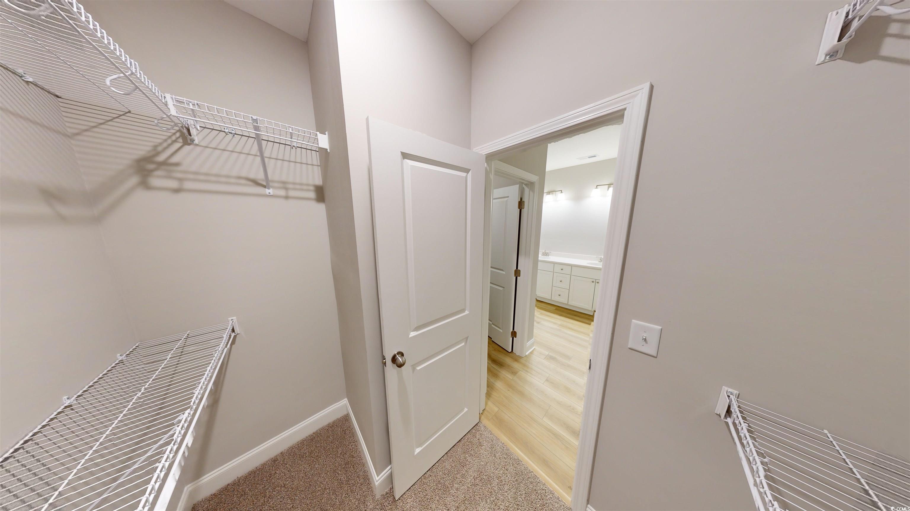 1072 Moen Loop Property Photo 31