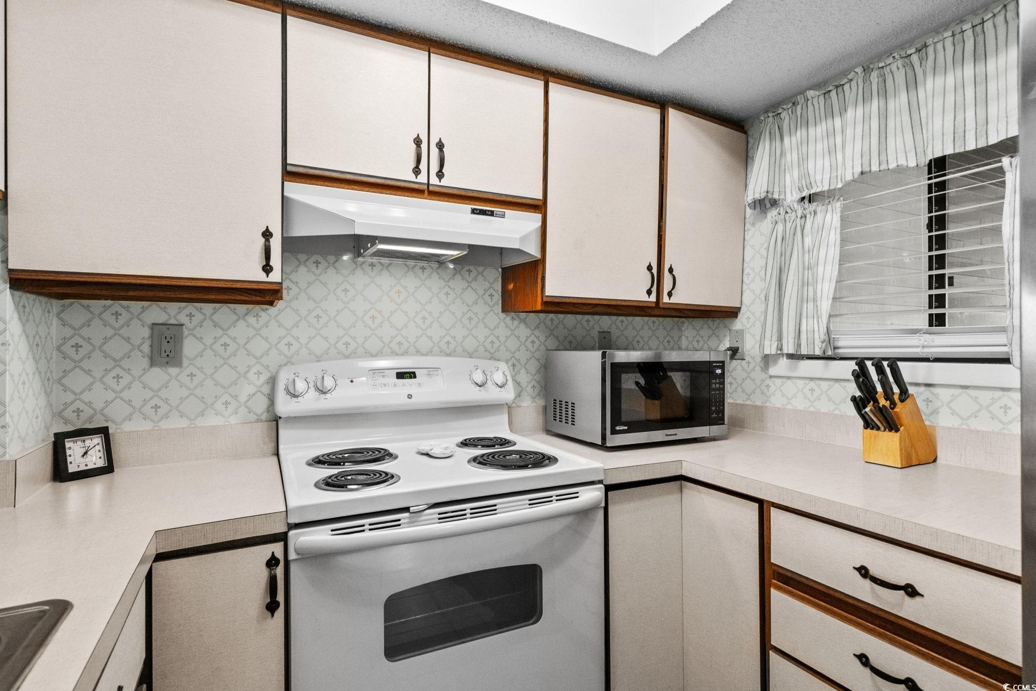 223 Maison Dr. Property Photo 14