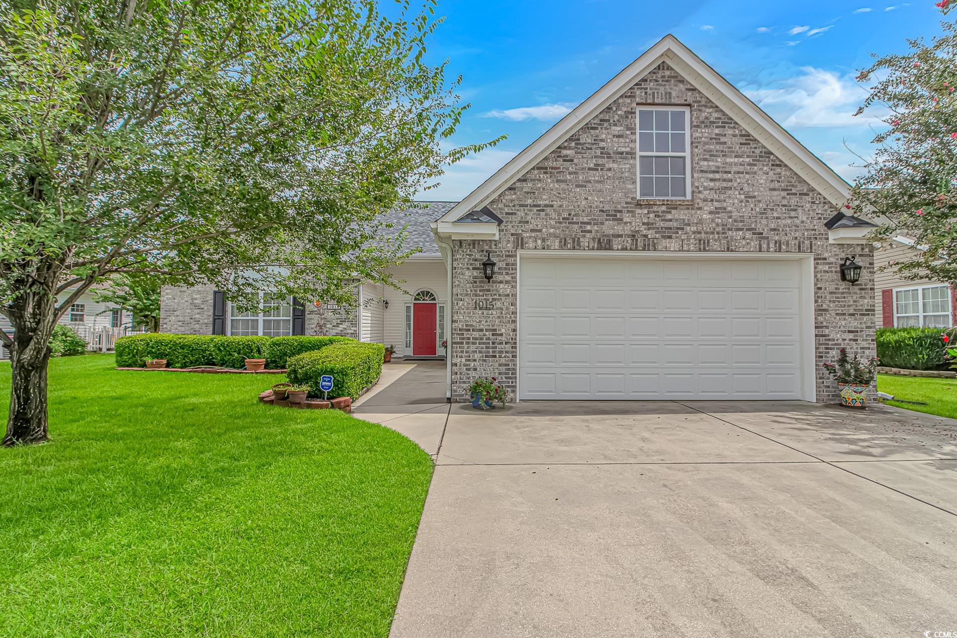 1015 University Forest Dr. Property Photo 1