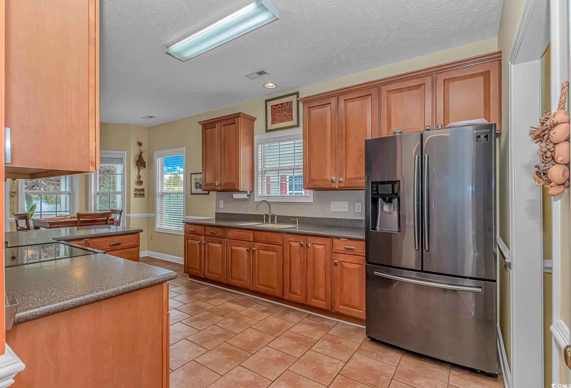 1015 University Forest Dr. Property Photo 9