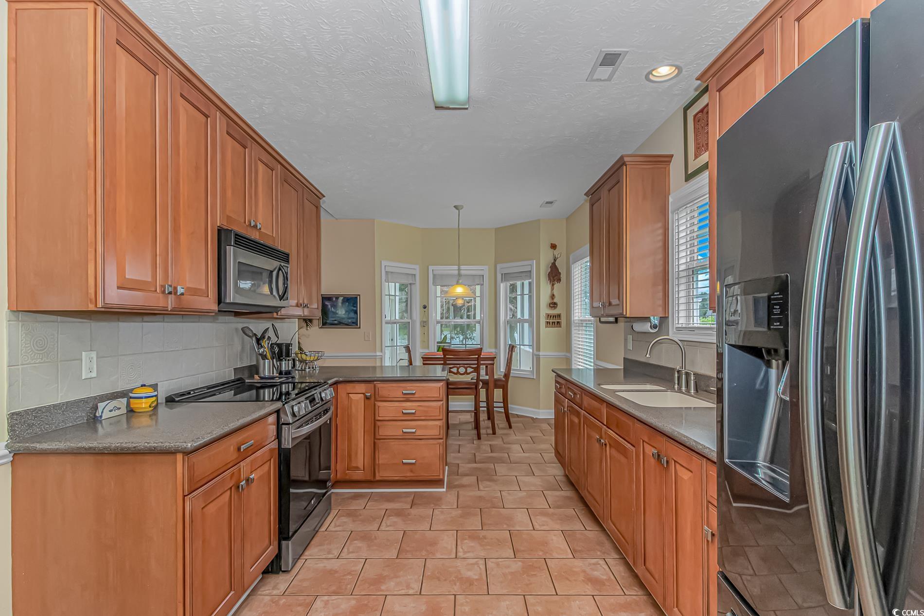 1015 University Forest Dr. Property Photo 10