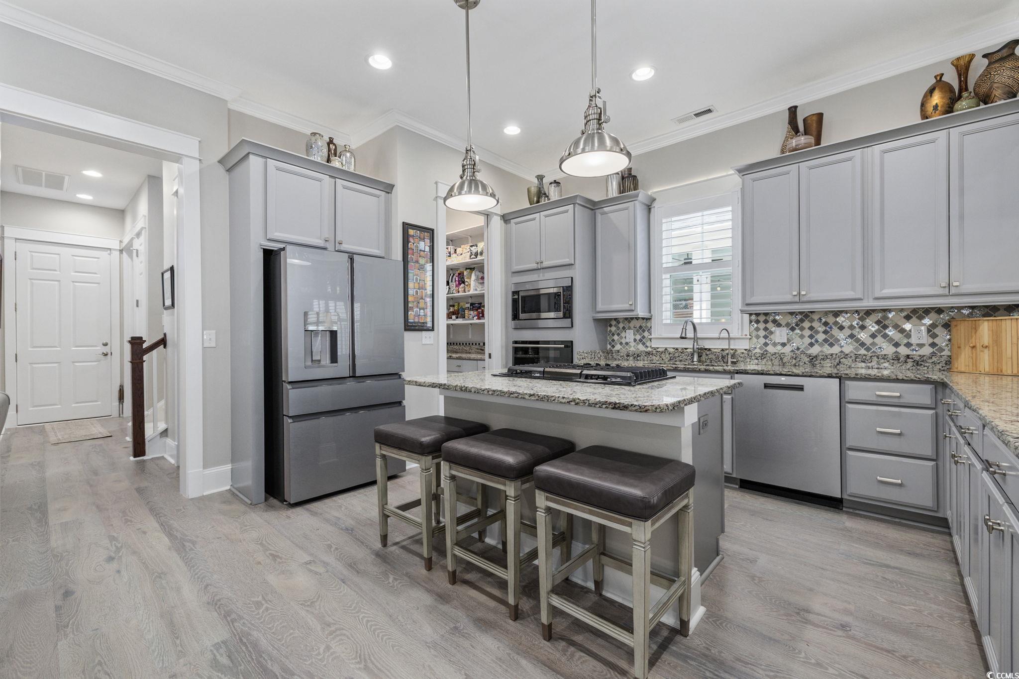 853 Johnson Ave. Property Photo 7