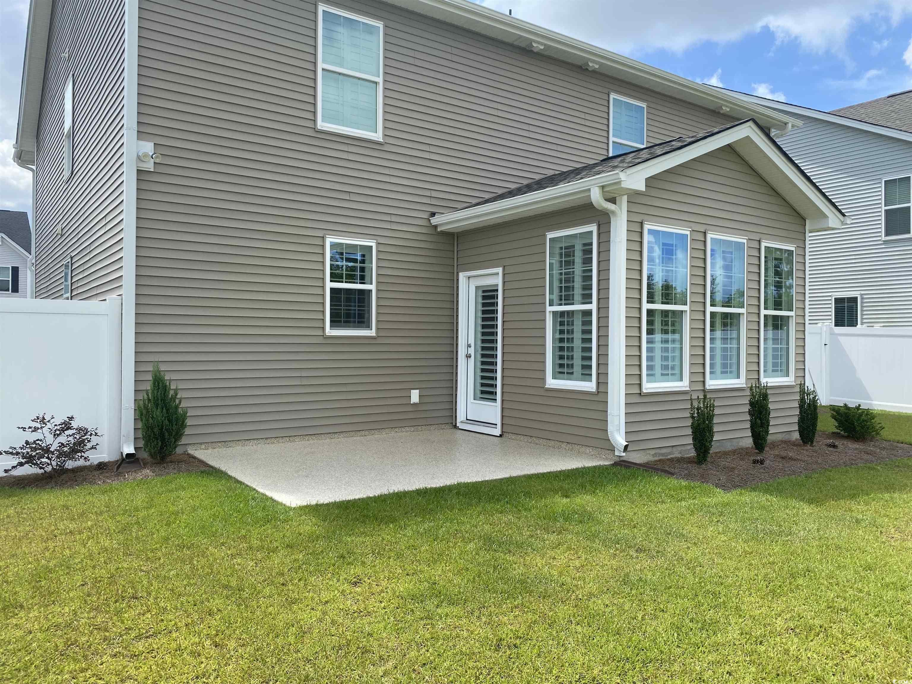 736 Enchantment Loop Property Photo 4