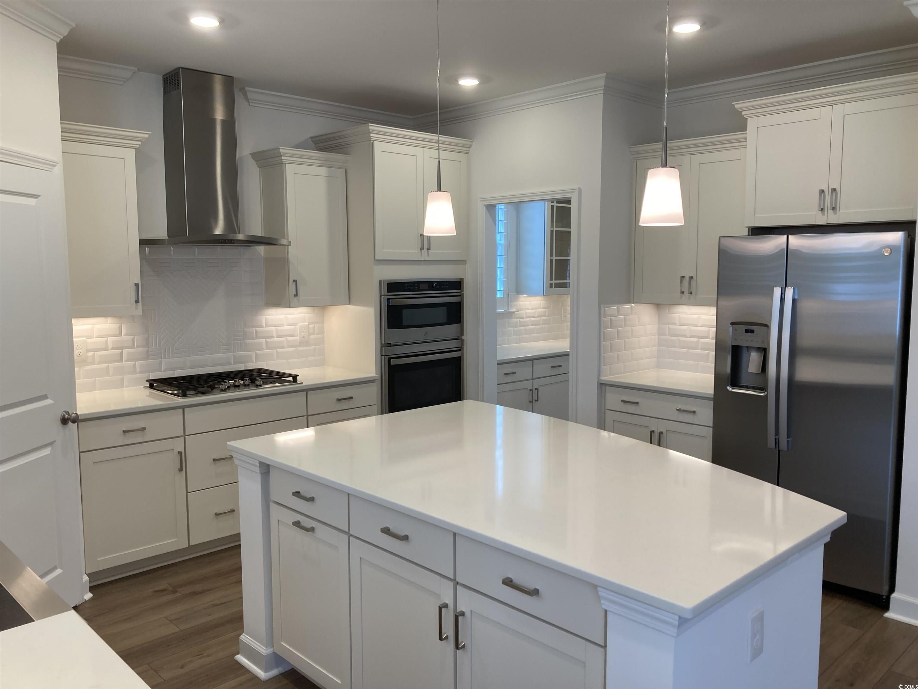 736 Enchantment Loop Property Photo 15