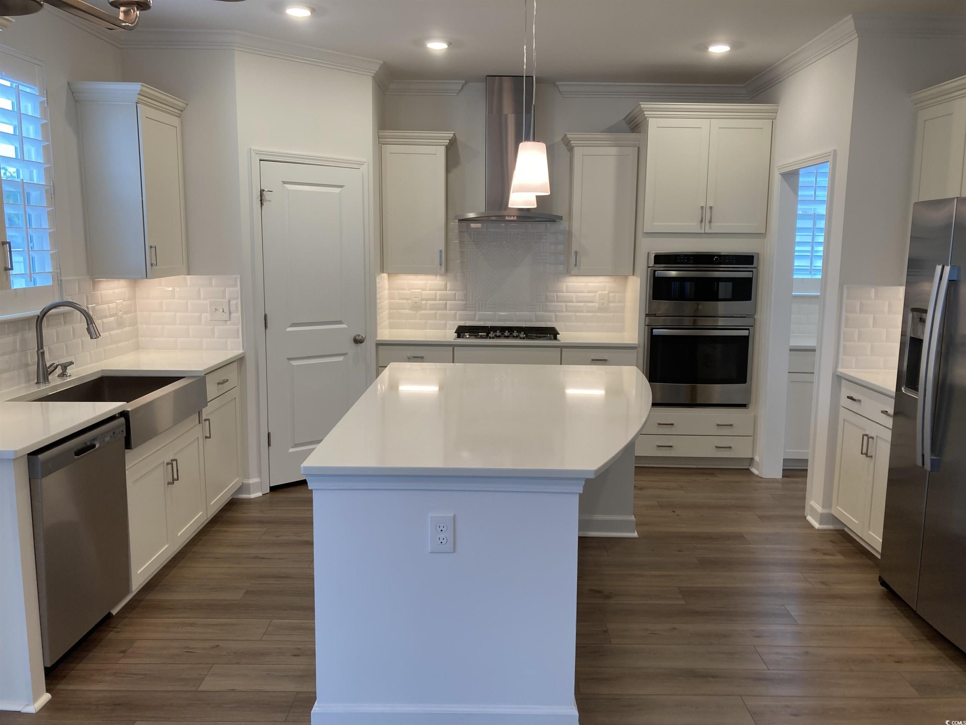 736 Enchantment Loop Property Photo 16