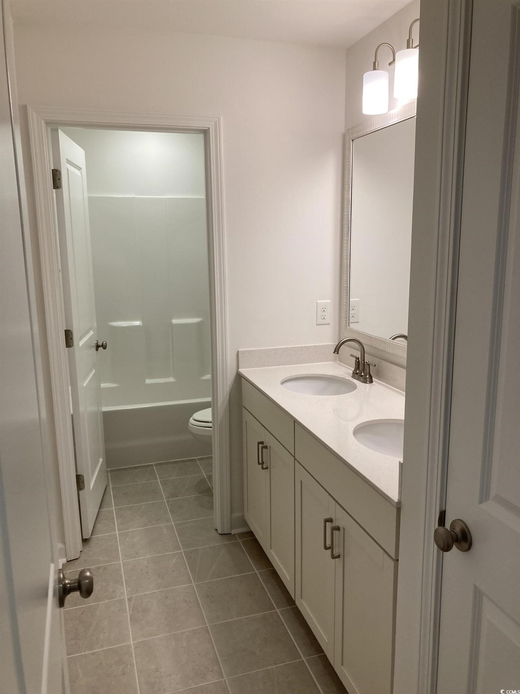 736 Enchantment Loop Property Photo 33