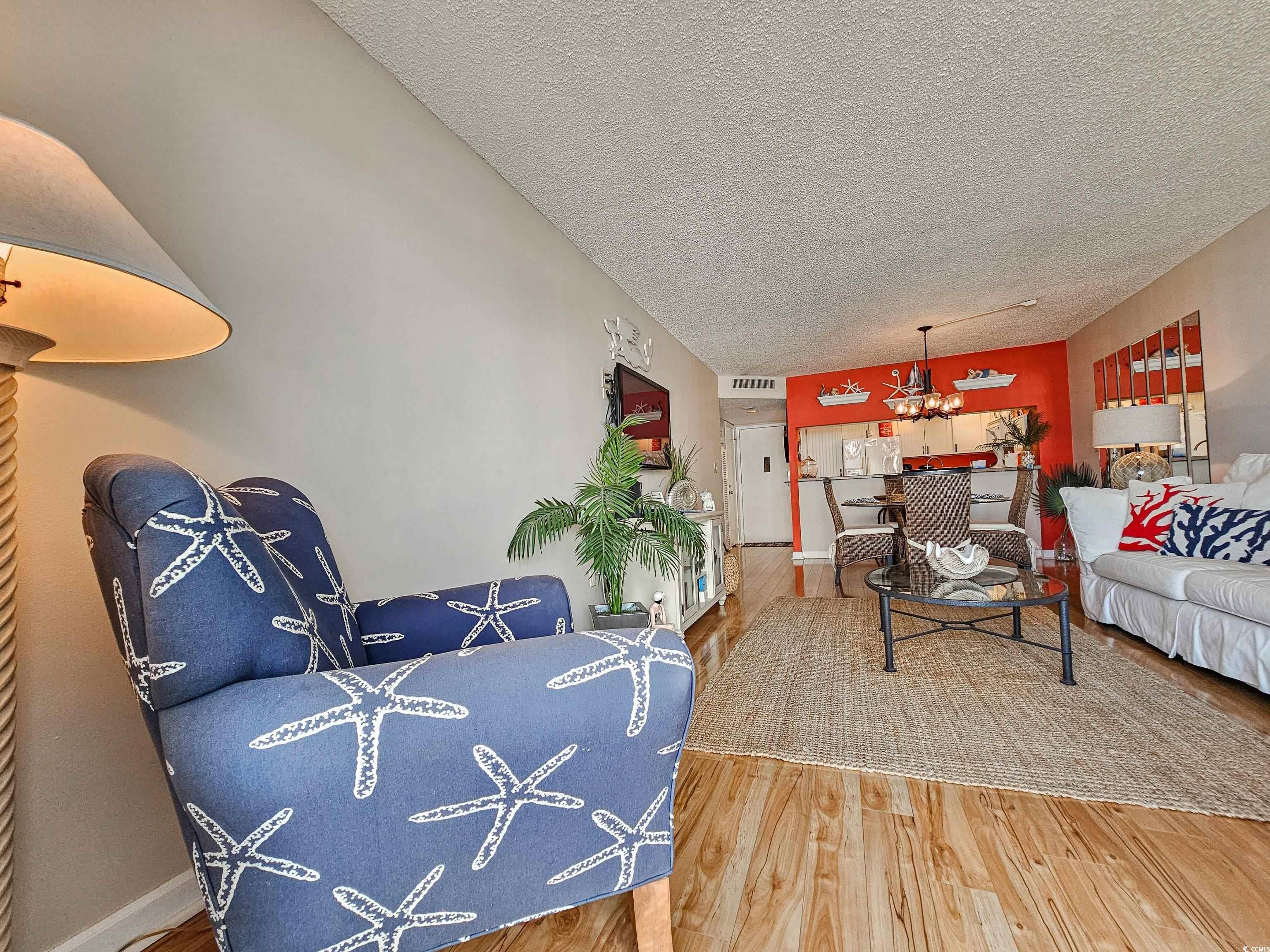 9820 Queensway Blvd. Property Photo 8