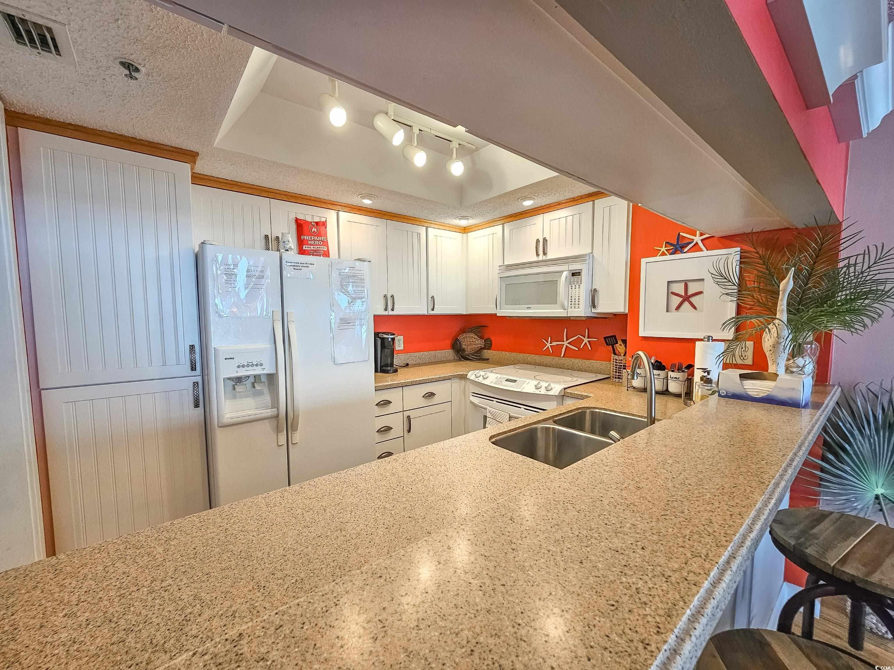 9820 Queensway Blvd. Property Photo 14
