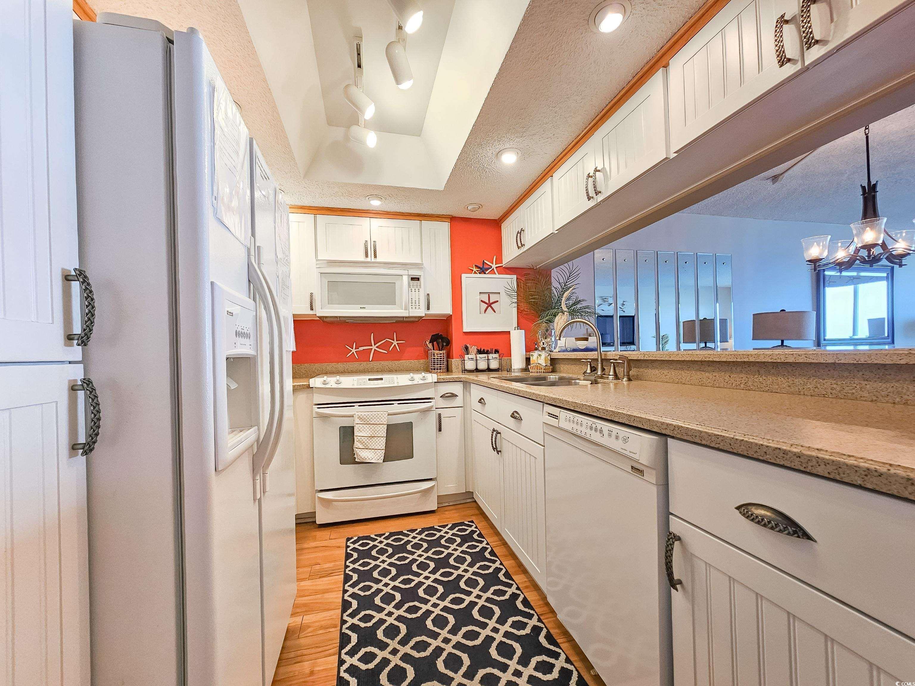 9820 Queensway Blvd. Property Photo 15