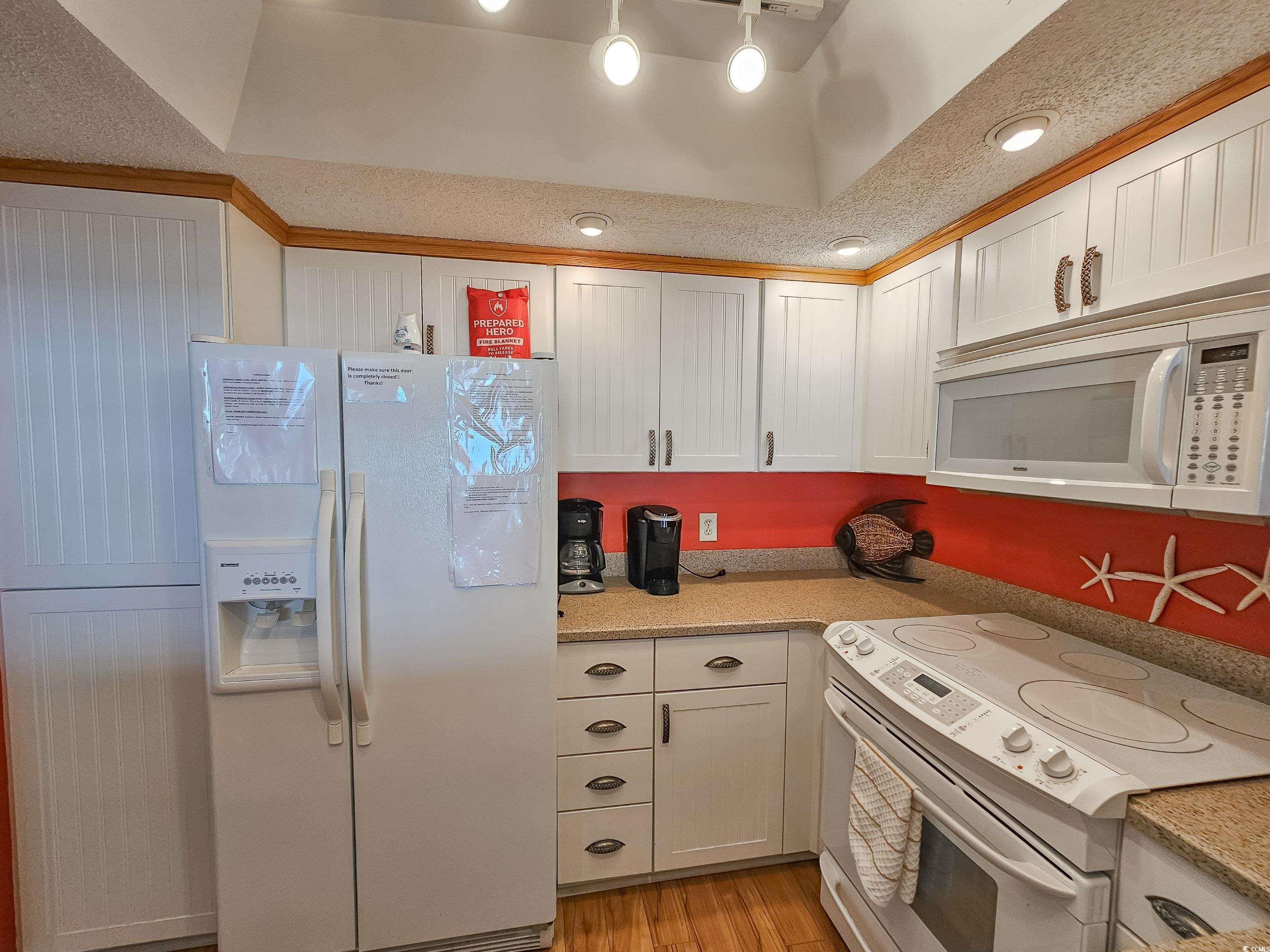 9820 Queensway Blvd. Property Photo 16