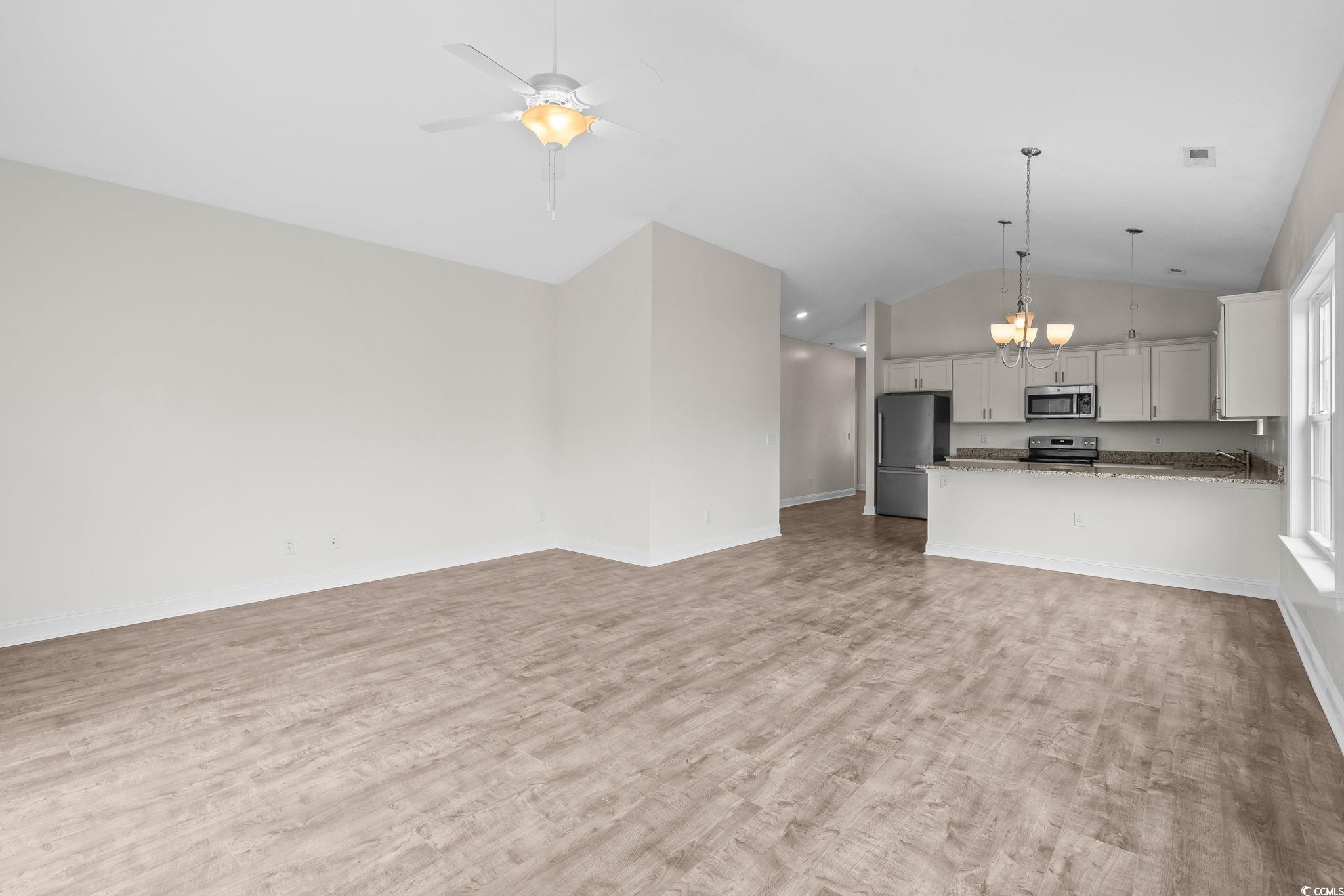 716 Hobonny Loop Property Photo 7