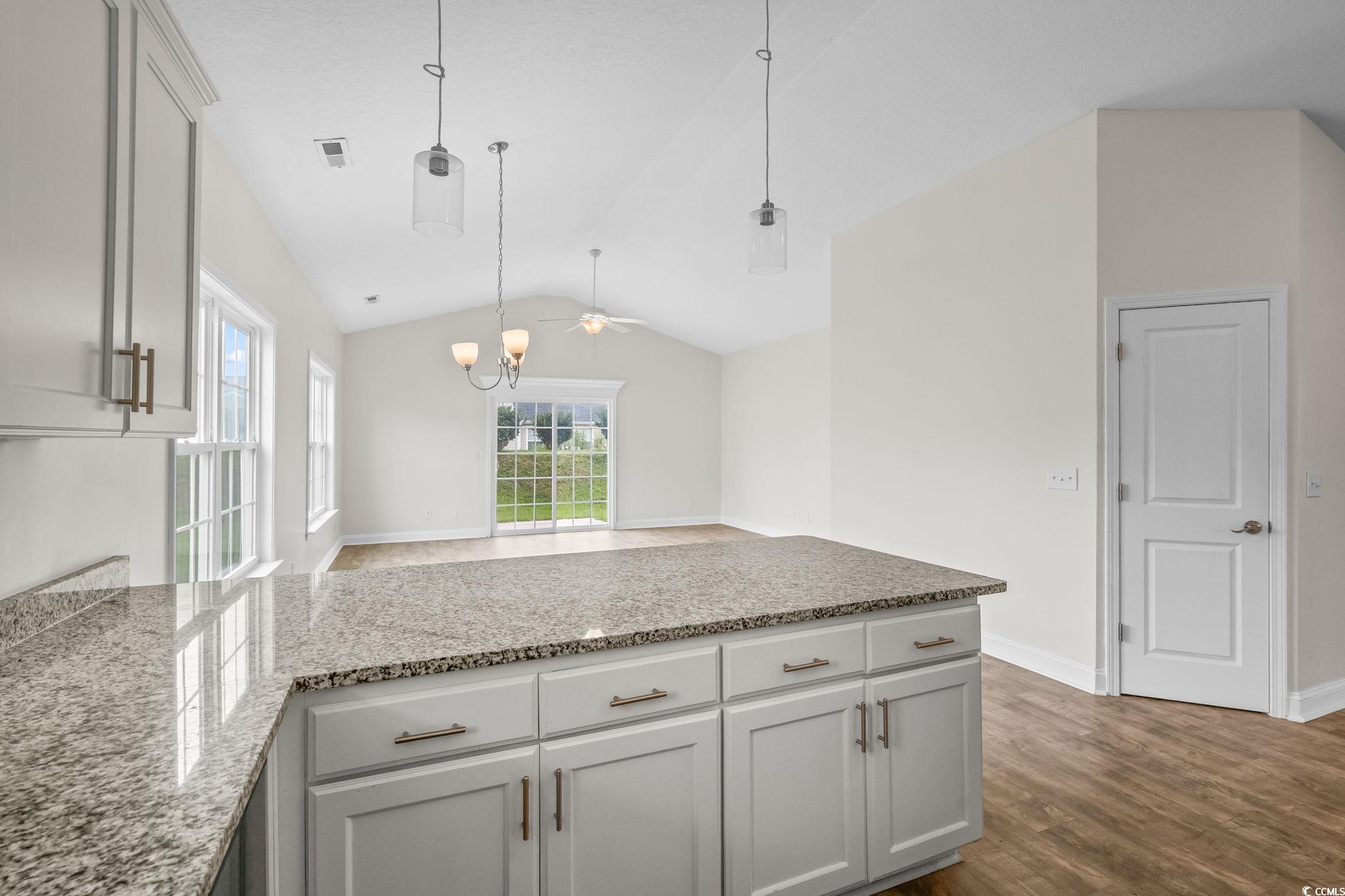 716 Hobonny Loop Property Photo 11