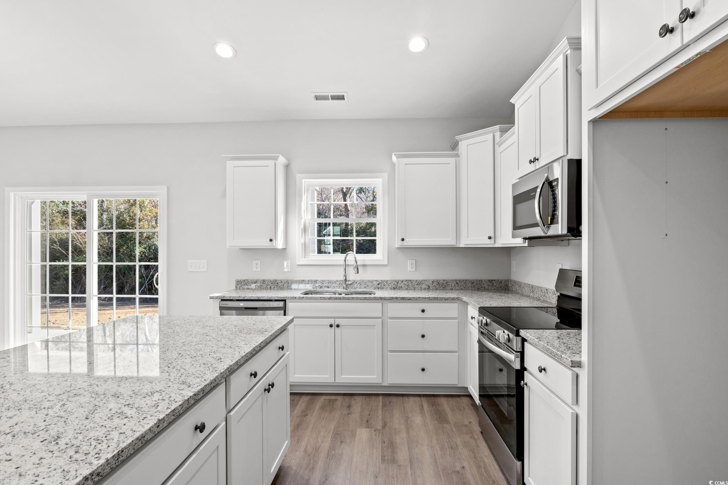 602 Lightwood Dr. Property Photo 7