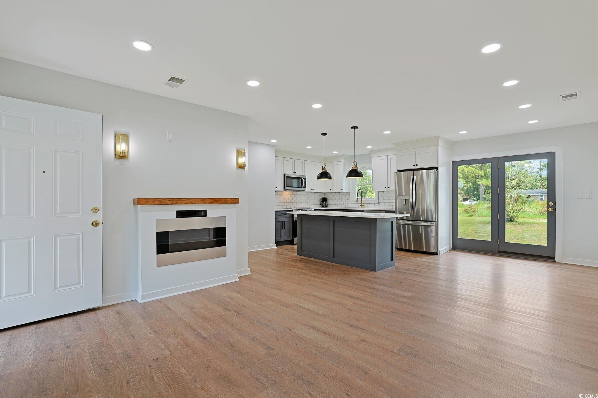 4314 Pine Ln. Property Photo 3