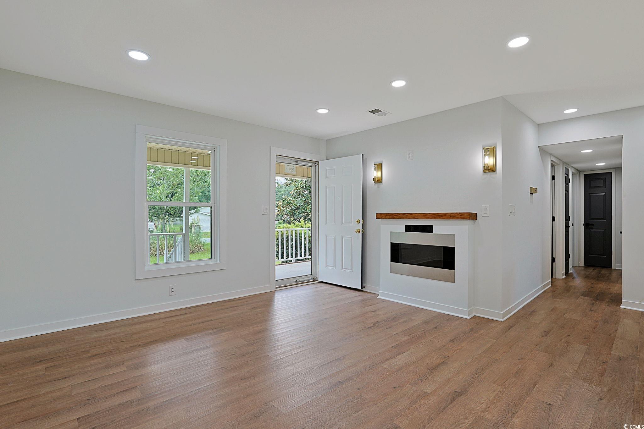 4314 Pine Ln. Property Photo 4