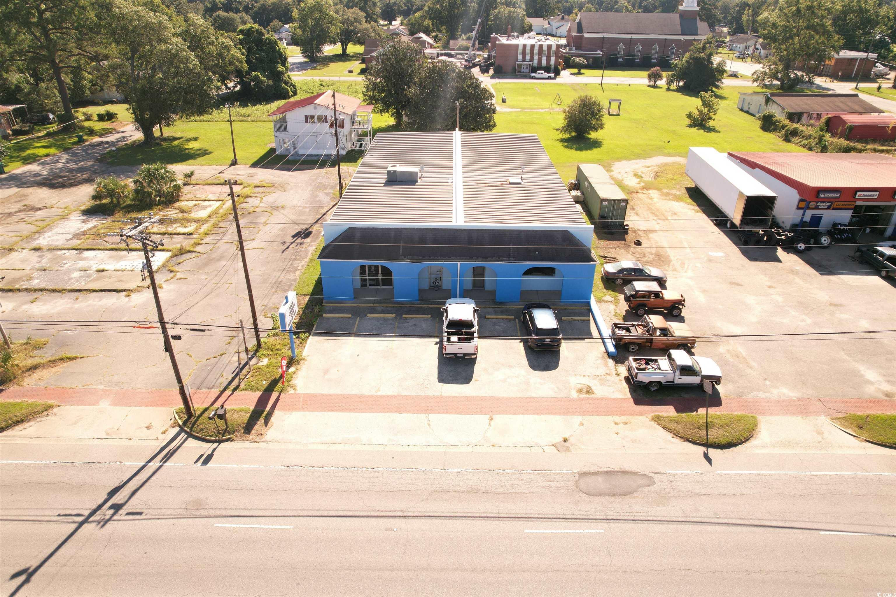 209 N Main St. Property Photo 3