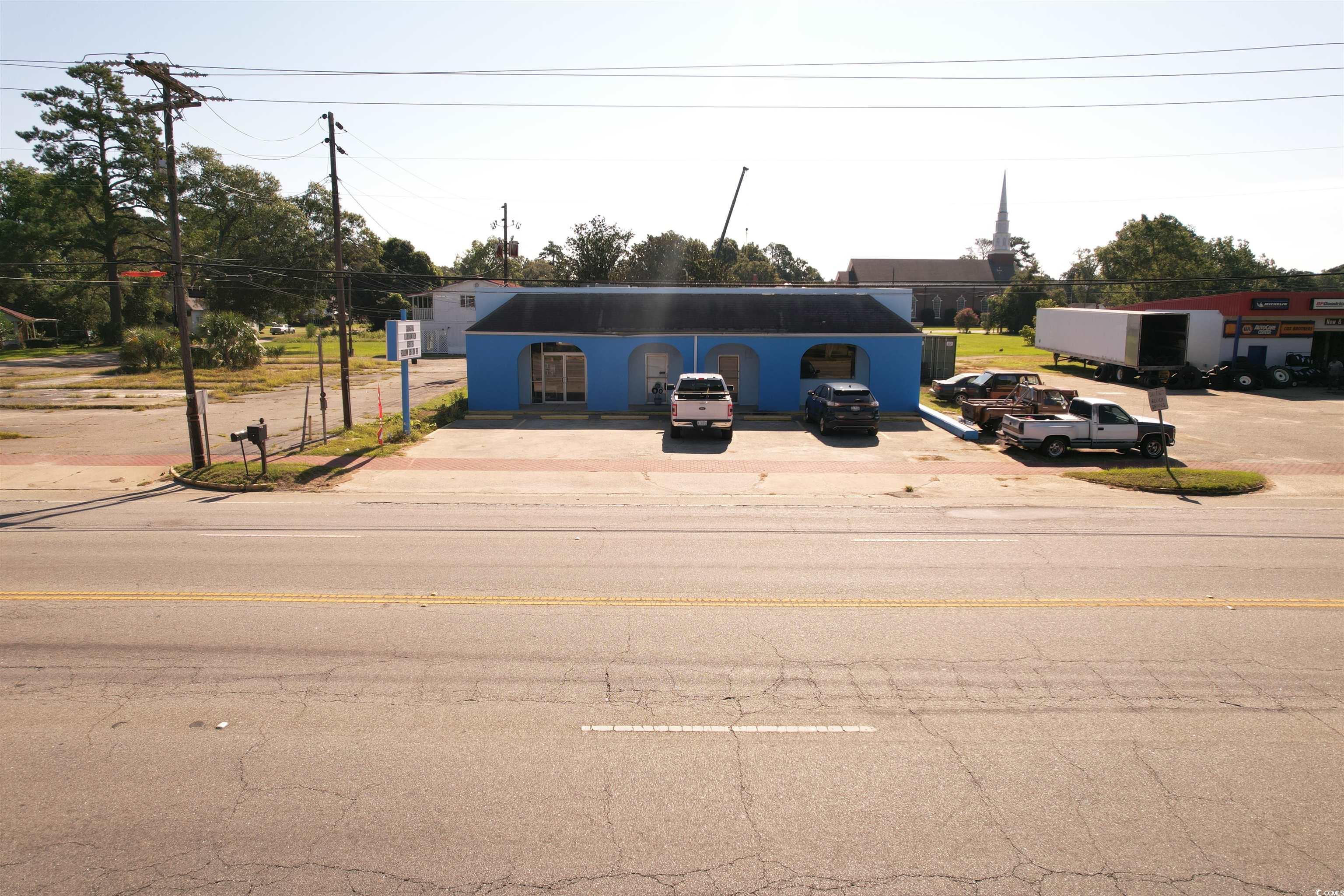 209 N Main St. Property Photo 4