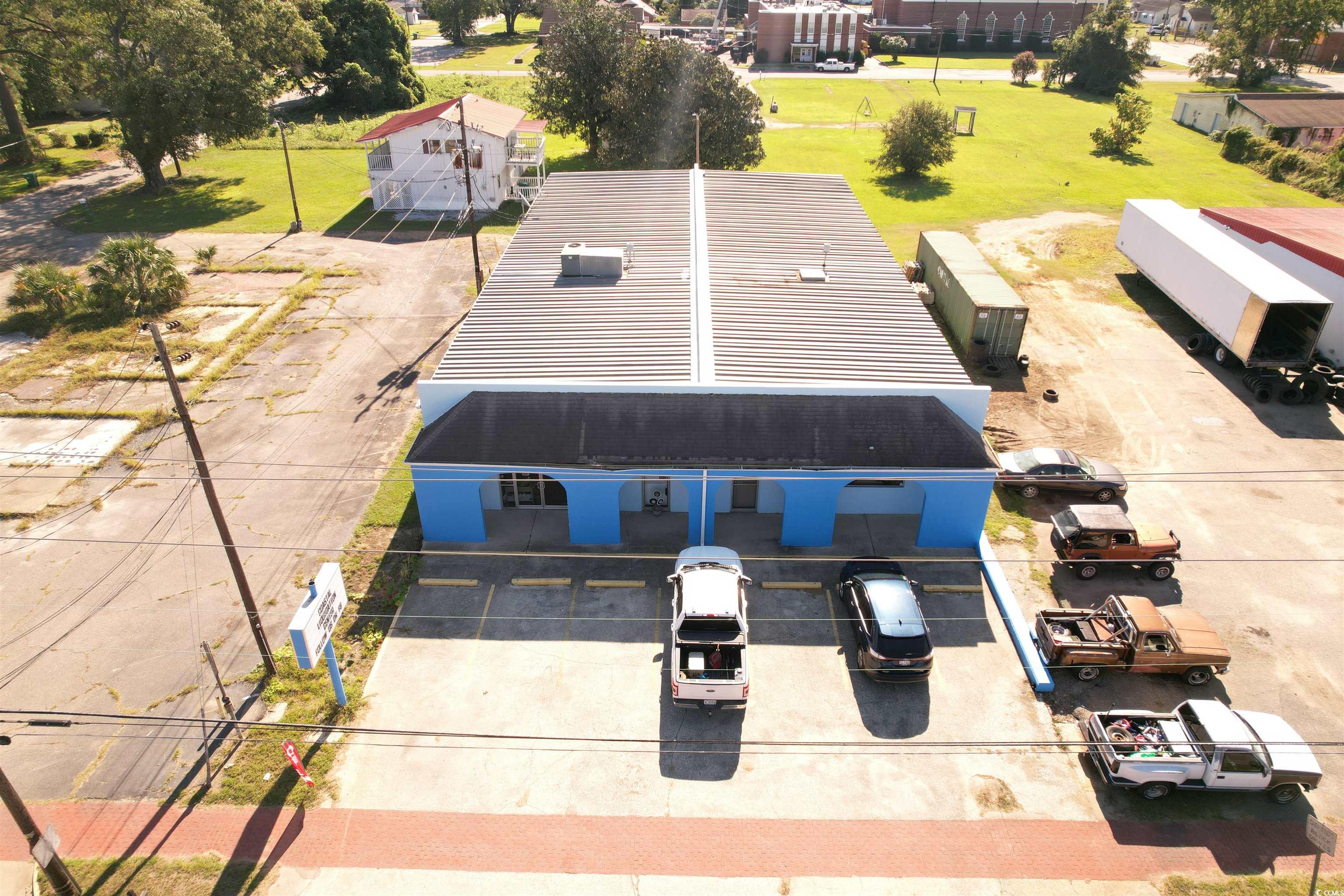 209 N Main St. Property Photo 16