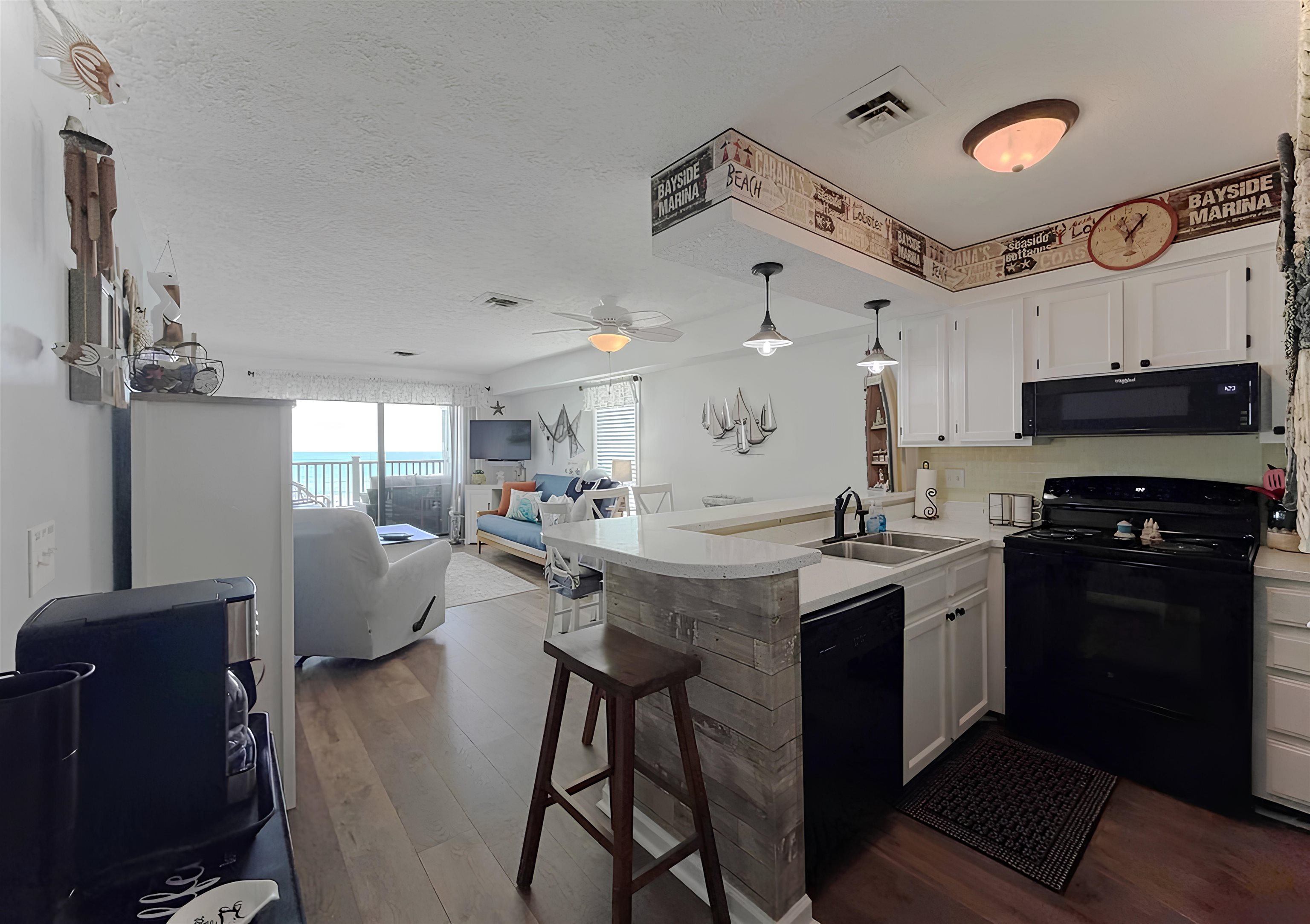126 N Waccamaw Dr. Property Photo 4