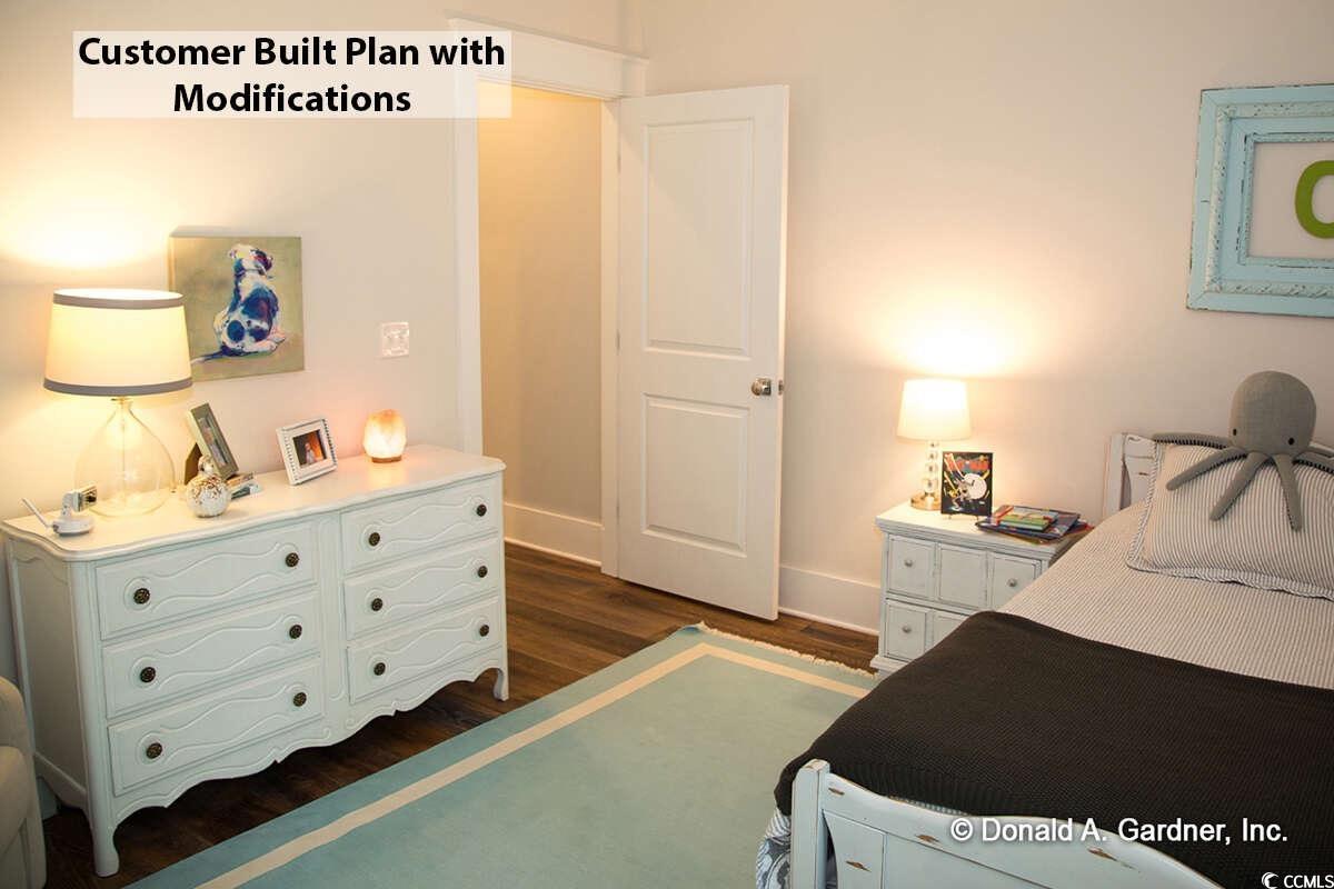 9034 Schuyler Dr. Property Photo 11