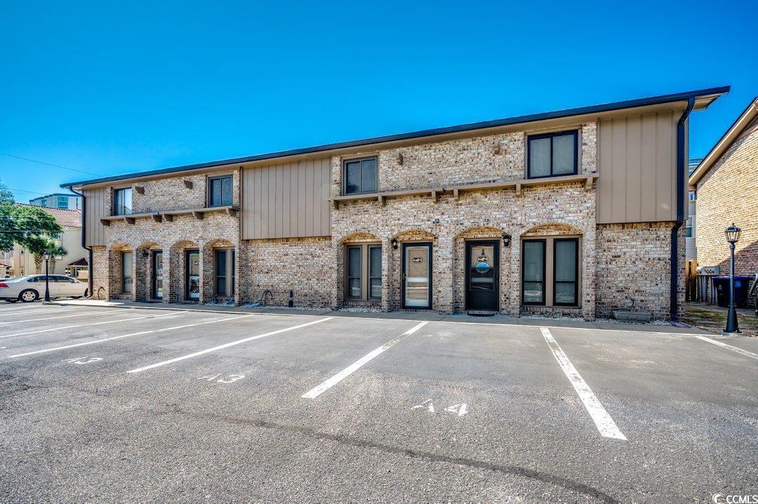 405 Hillside Dr. N Property Photo 2