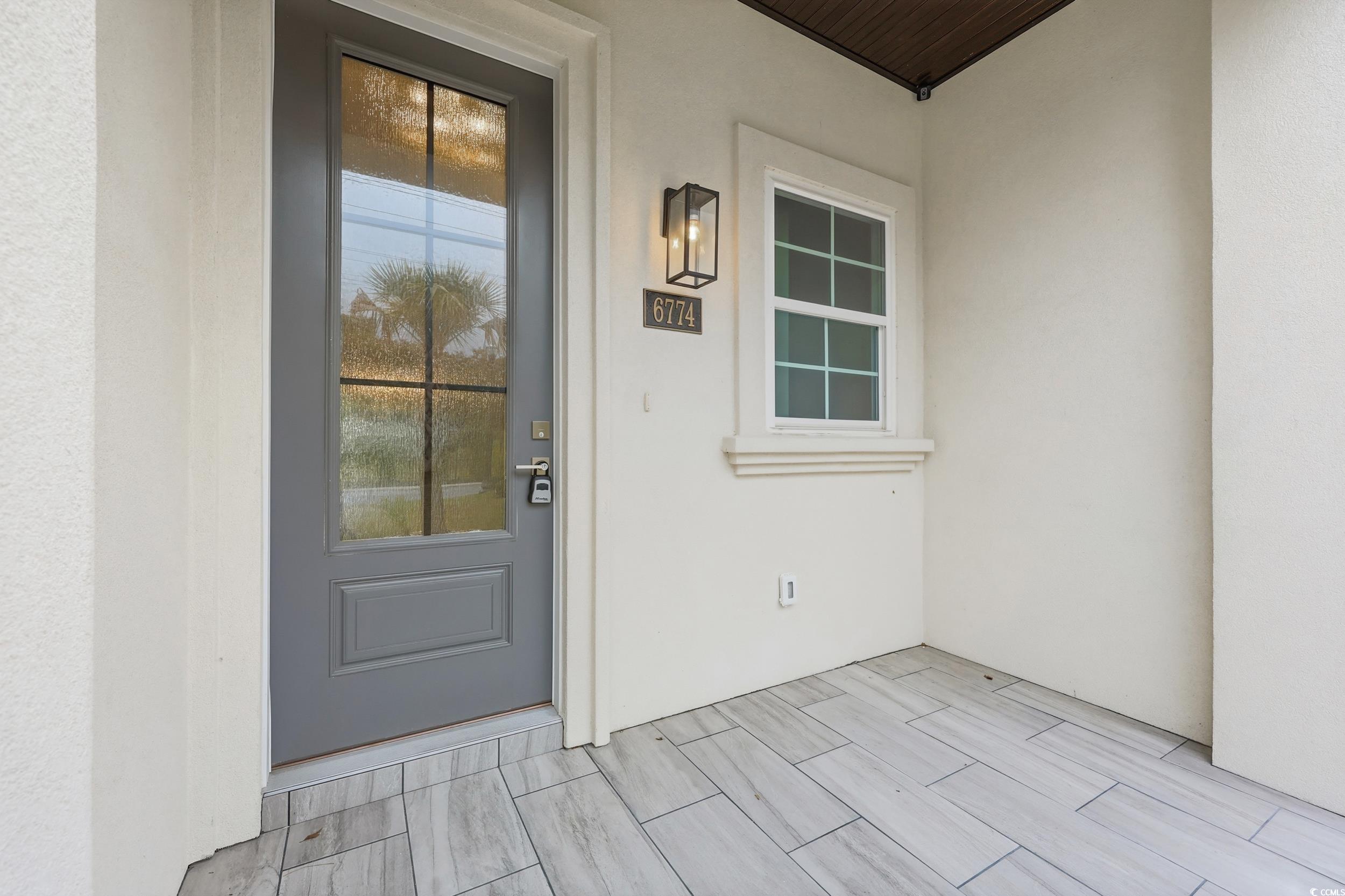 6774 Ocean Breeze Loop Property Photo 5