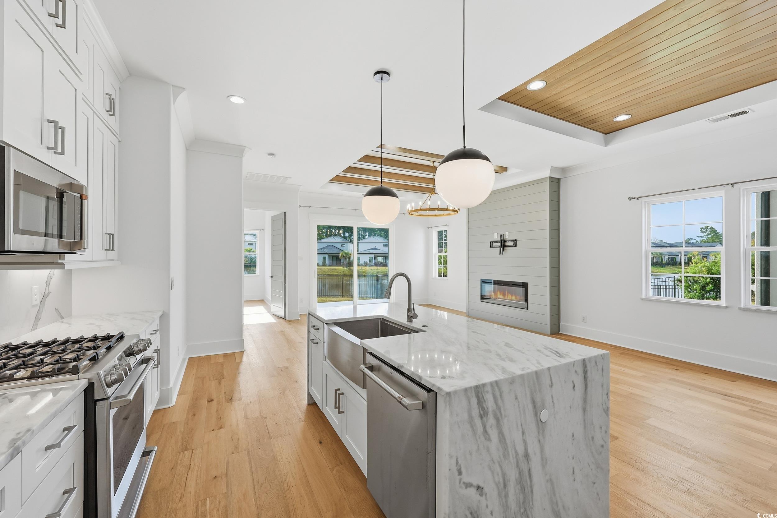 6774 Ocean Breeze Loop Property Photo 11