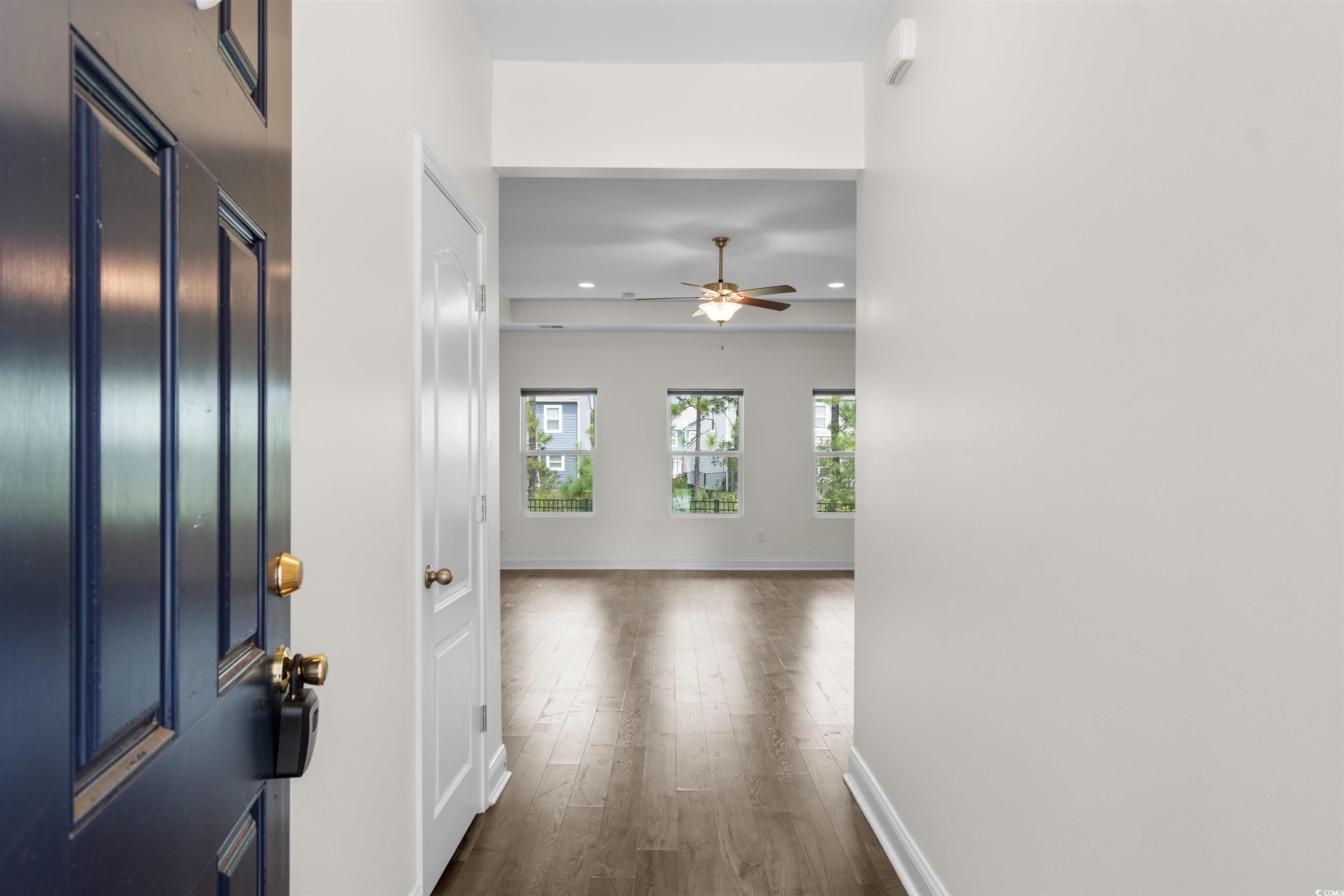 213 Astoria Park Loop Property Photo 2