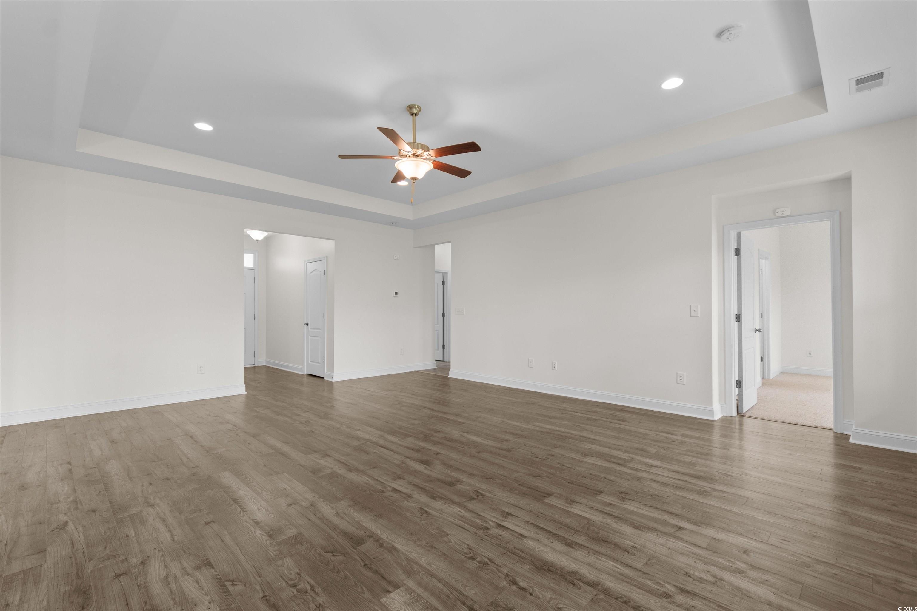 213 Astoria Park Loop Property Photo 4