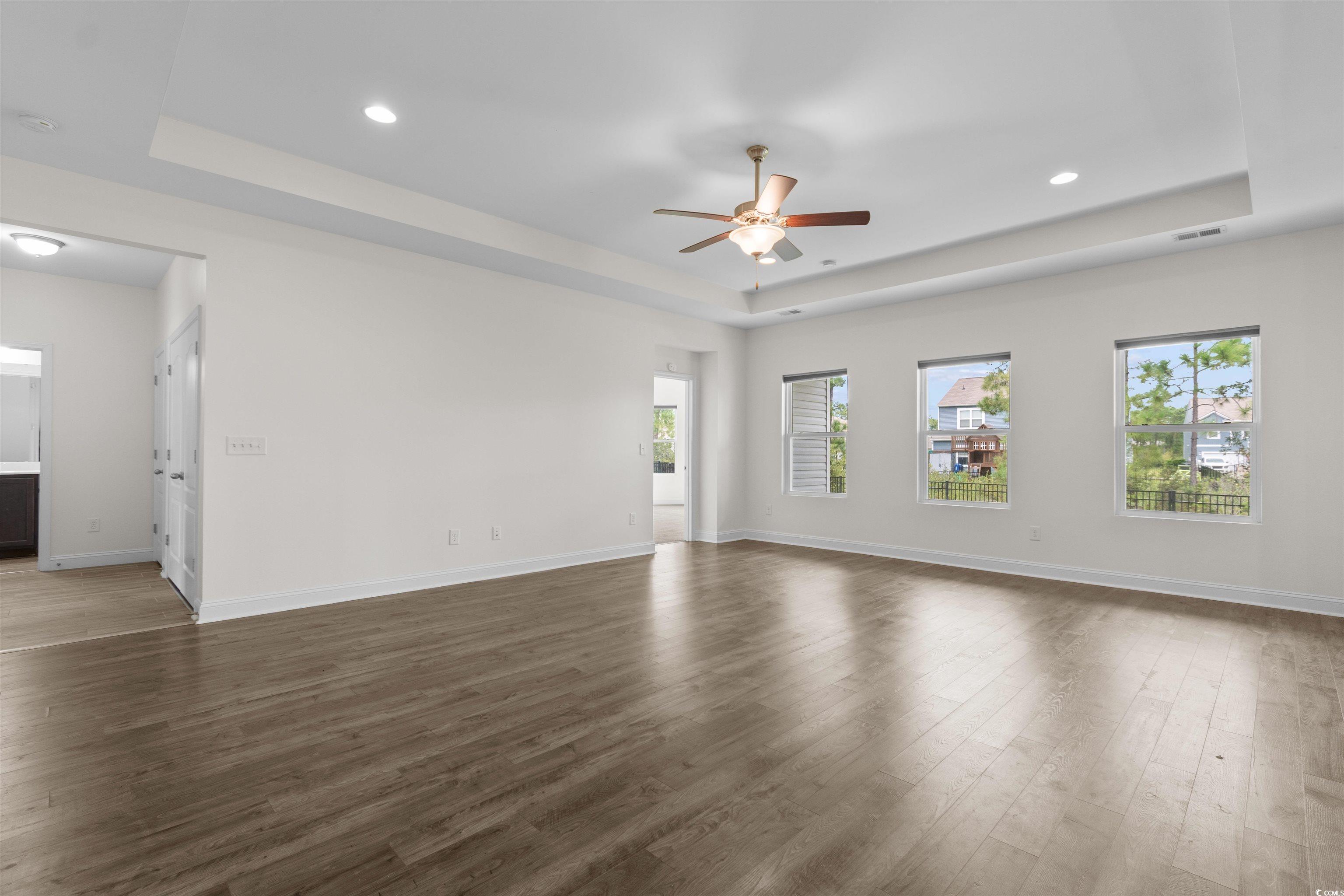 213 Astoria Park Loop Property Photo 5