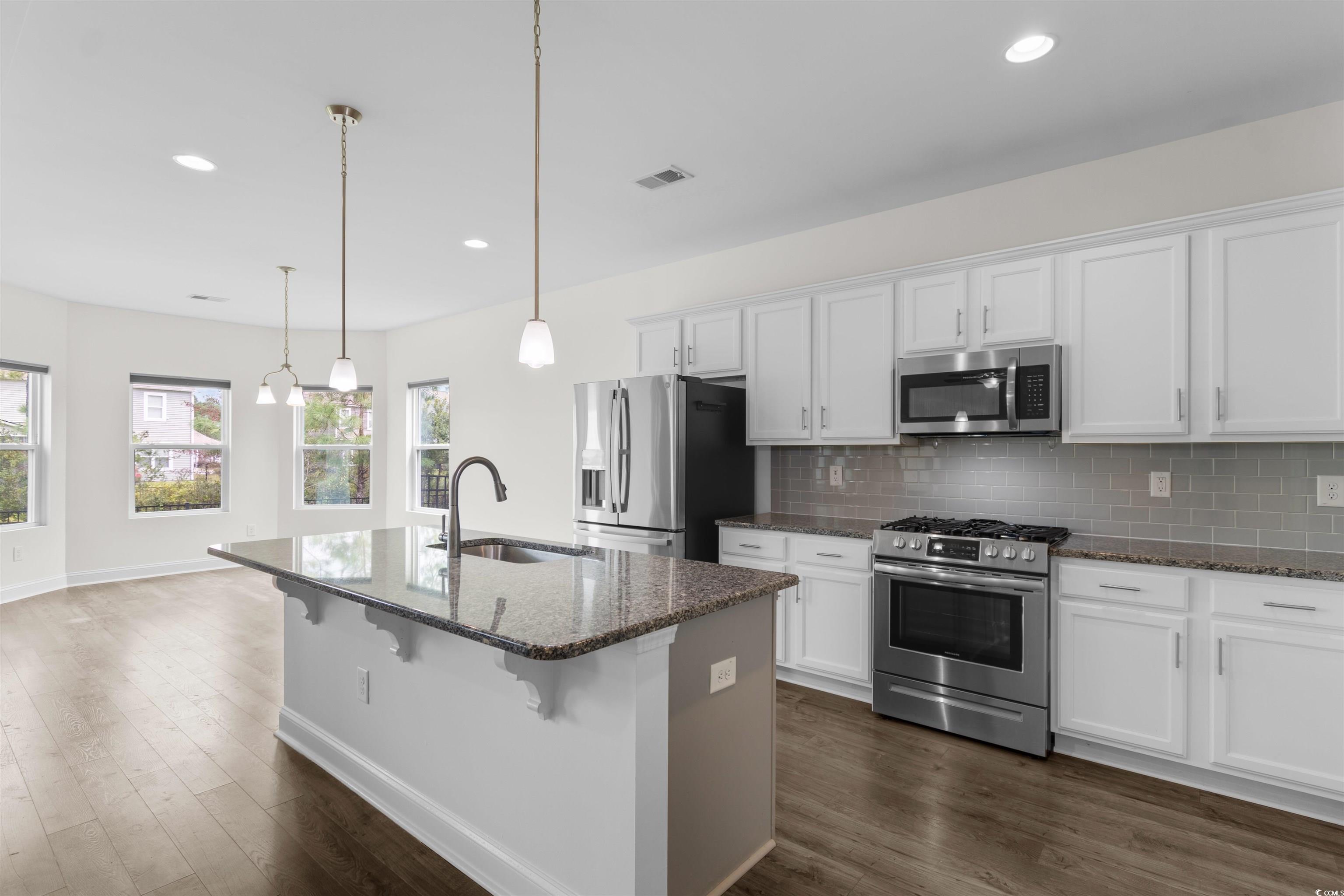 213 Astoria Park Loop Property Photo 13