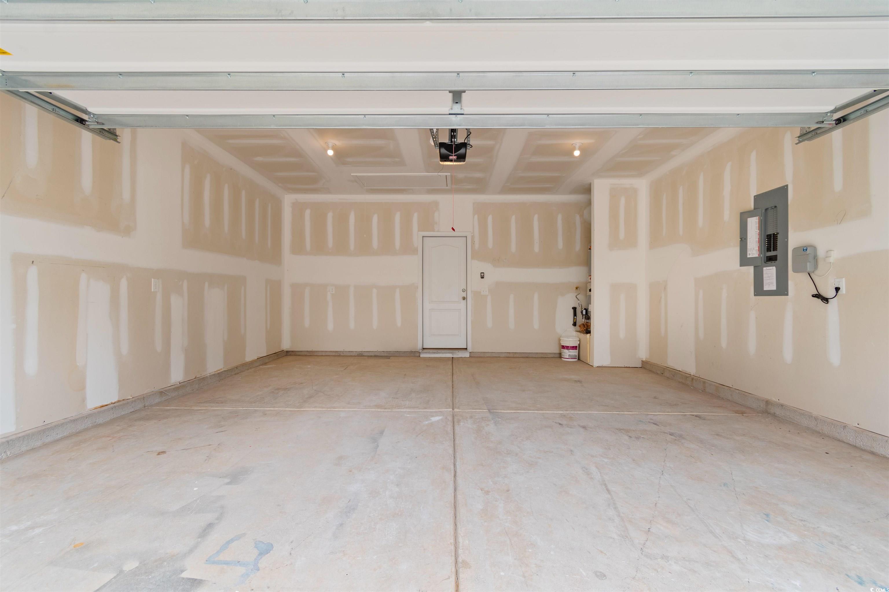 213 Astoria Park Loop Property Photo 28