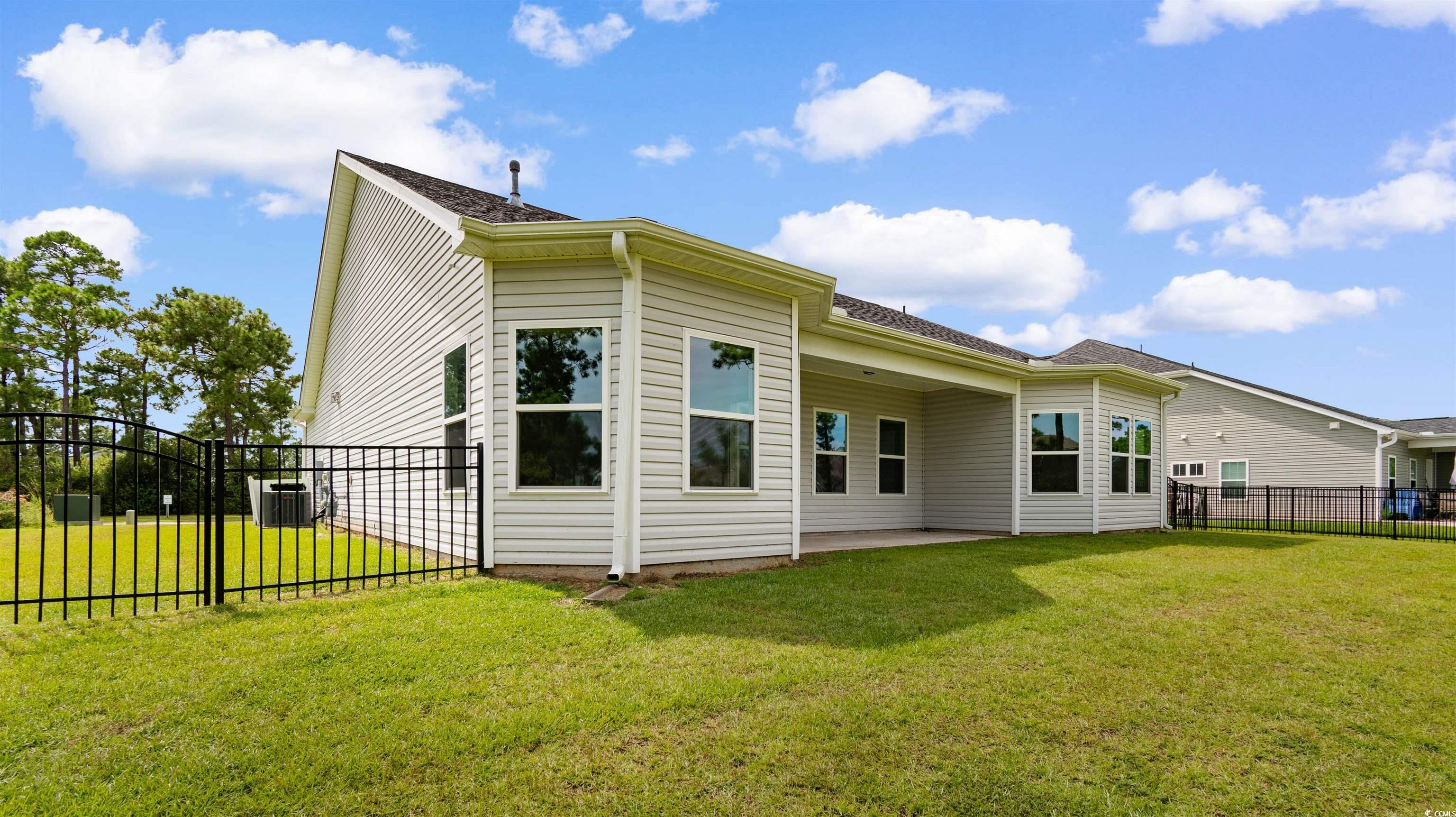 213 Astoria Park Loop Property Photo 34