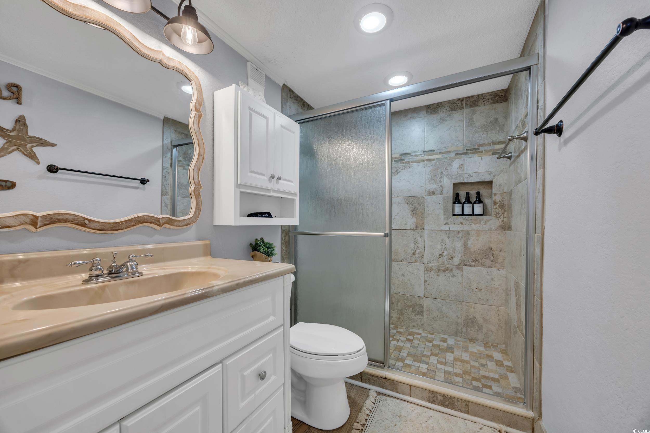 1012 N Waccamaw Dr. Property Photo 7