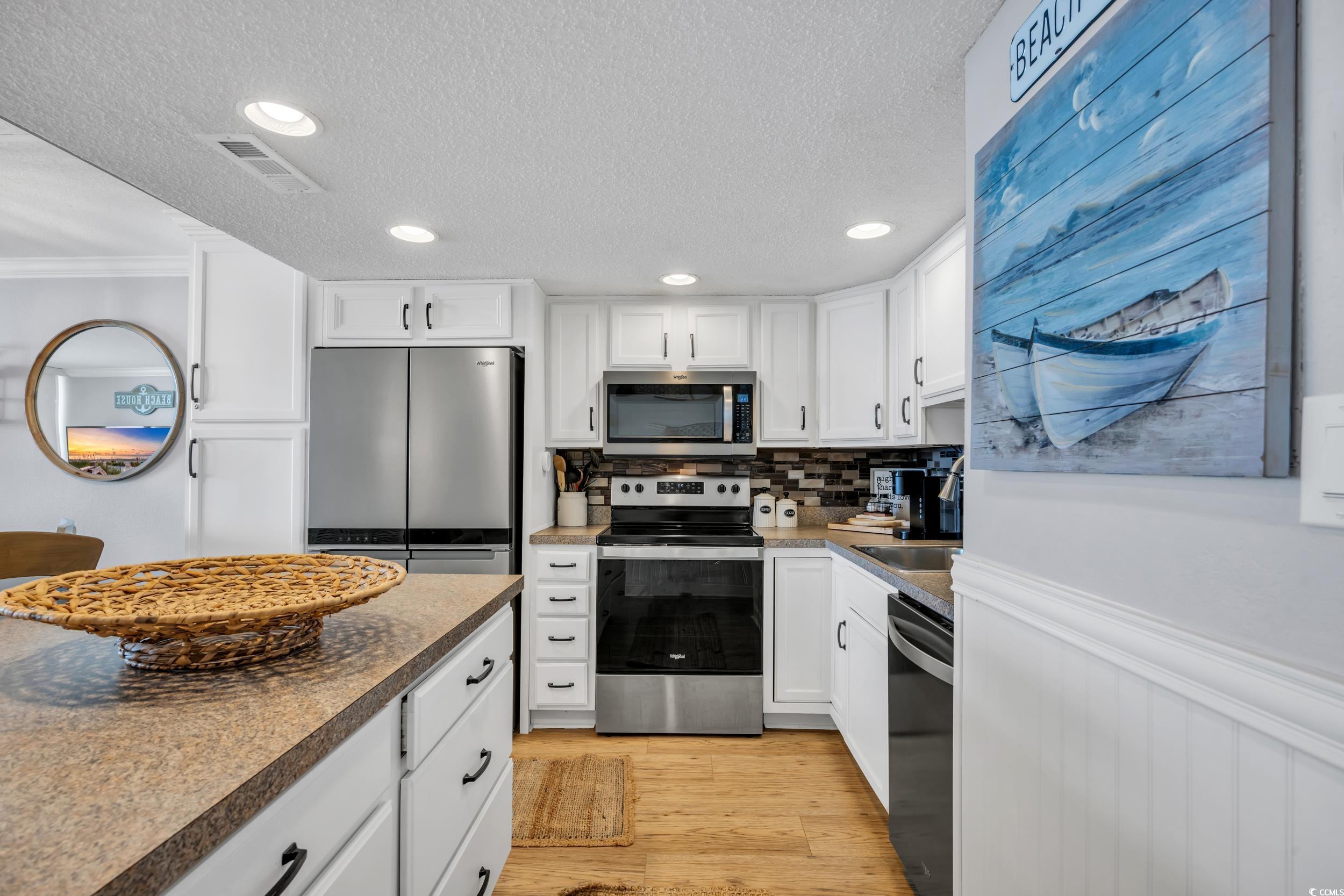 1012 N Waccamaw Dr. Property Photo 16