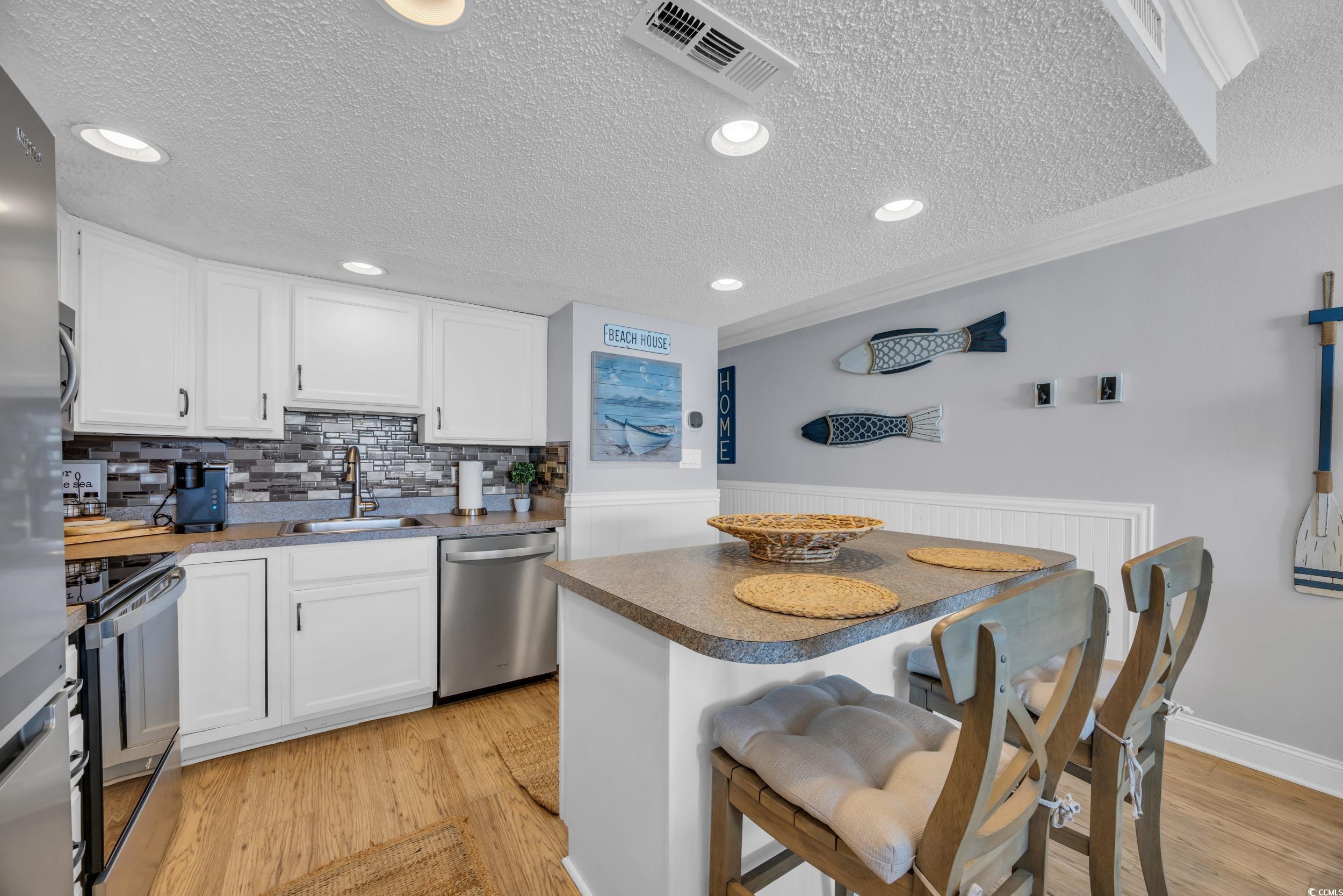 1012 N Waccamaw Dr. Property Photo 17