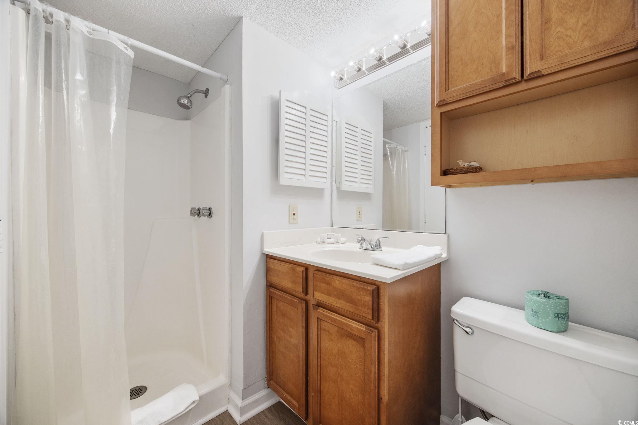 9400 Shore Dr. Property Photo 5
