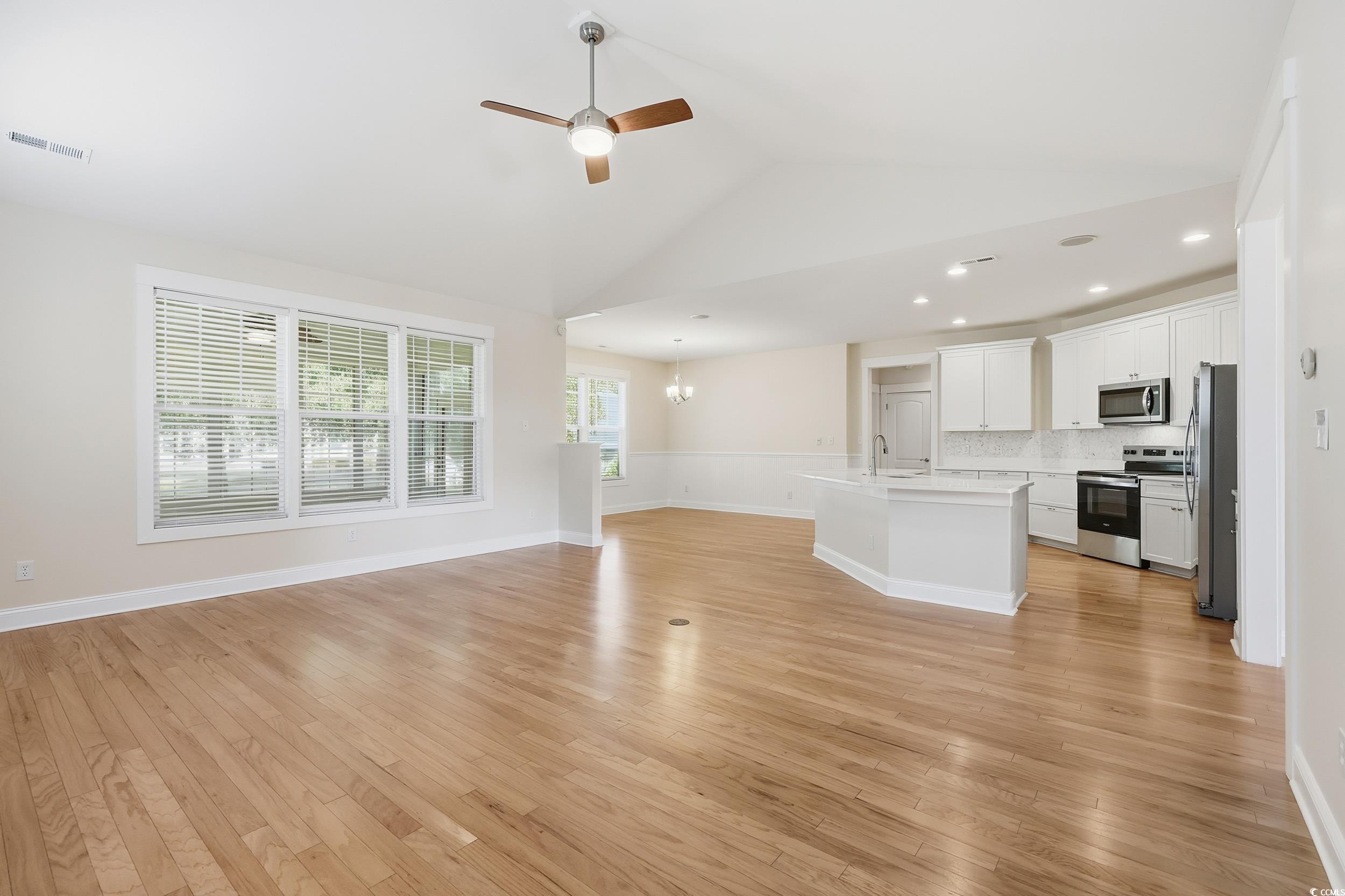 1405 Surf Pointe Dr. Property Photo 8