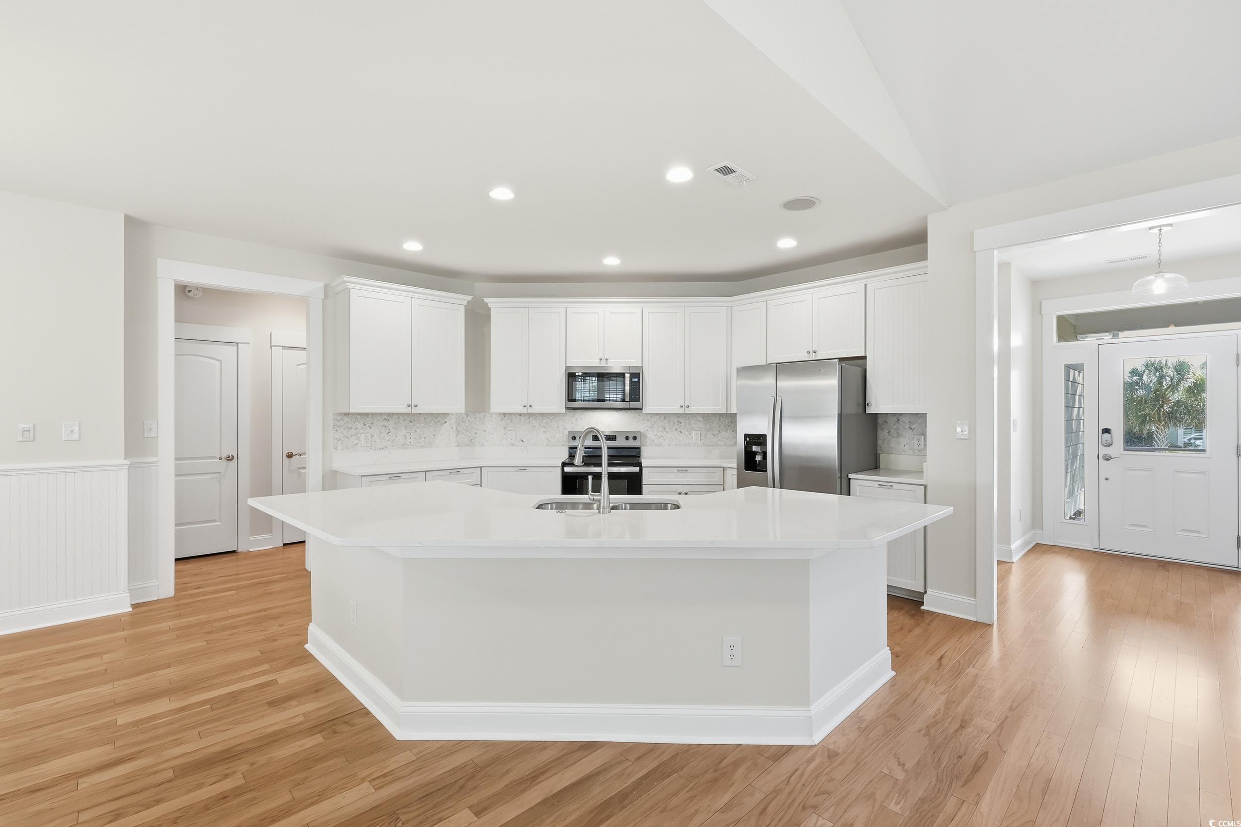 1405 Surf Pointe Dr. Property Photo 13