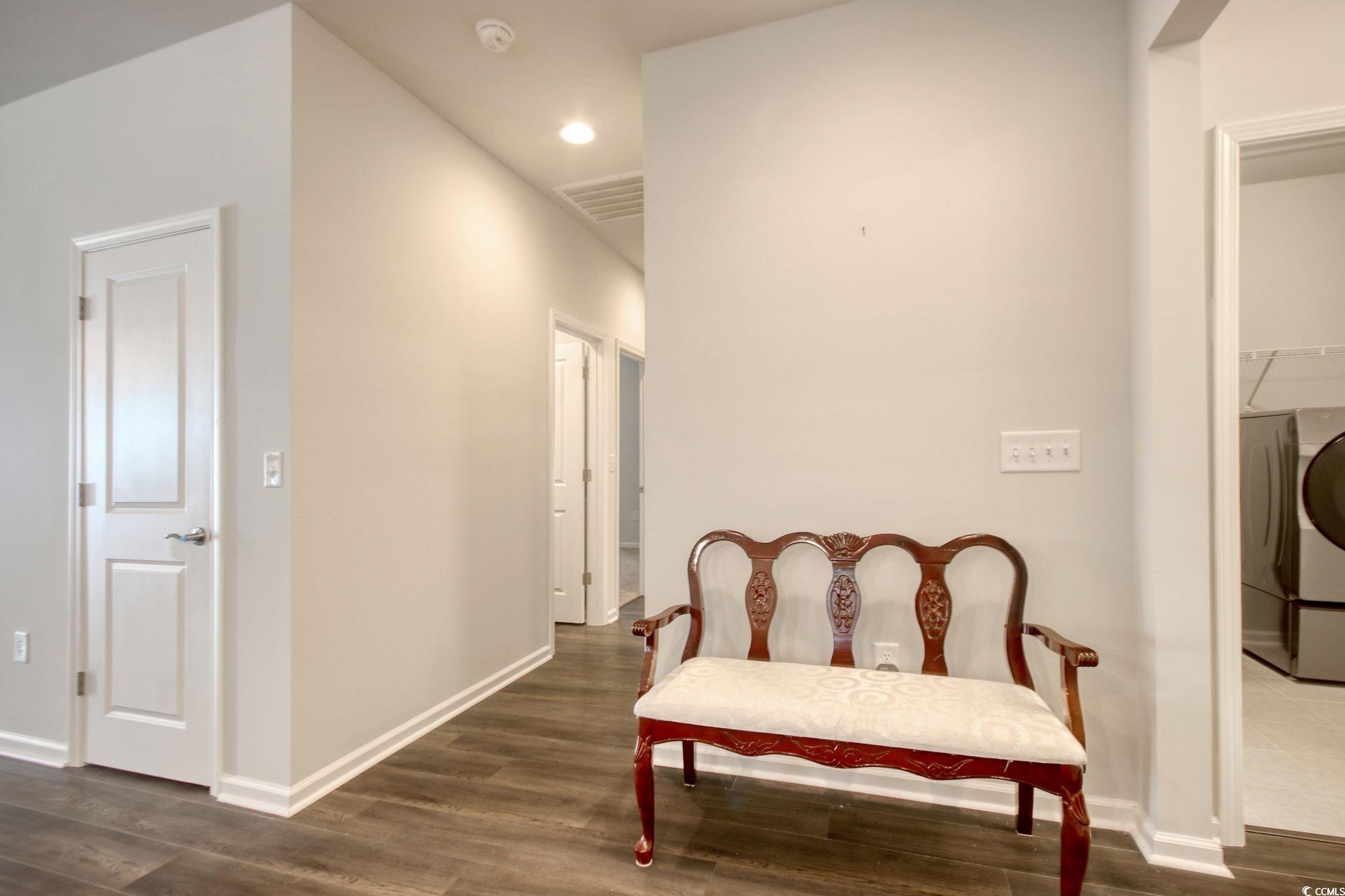 2942 Ellesmere Circle Property Photo 6