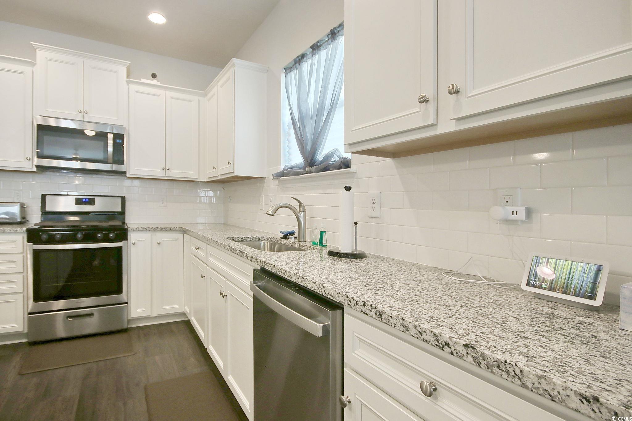 2942 Ellesmere Circle Property Photo 8