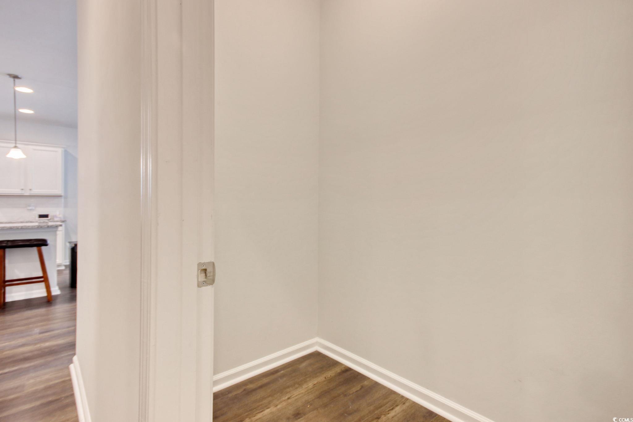 2942 Ellesmere Circle Property Photo 17