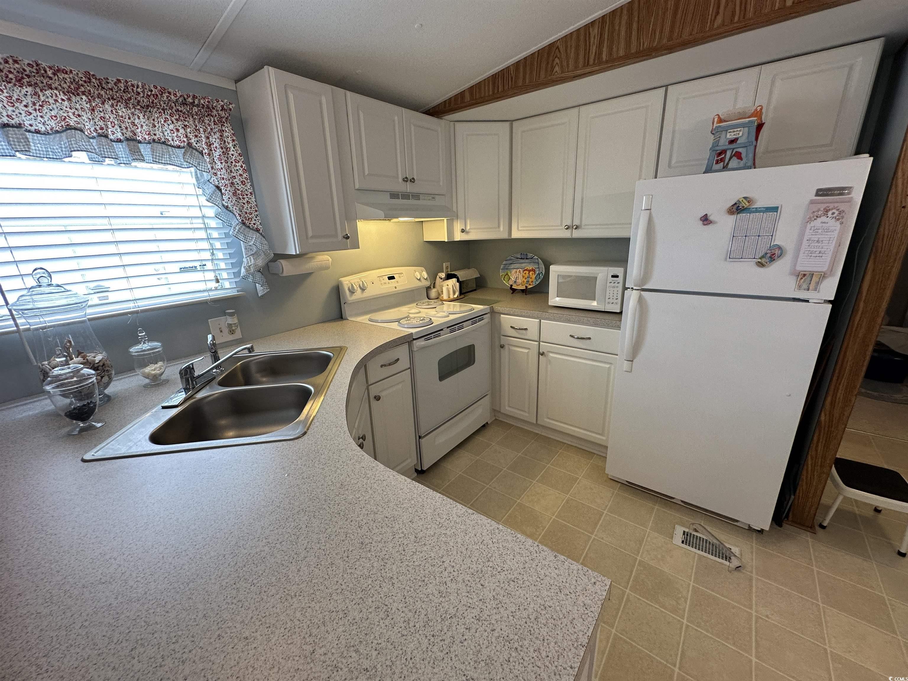 406 9th Ave. S Property Photo 15