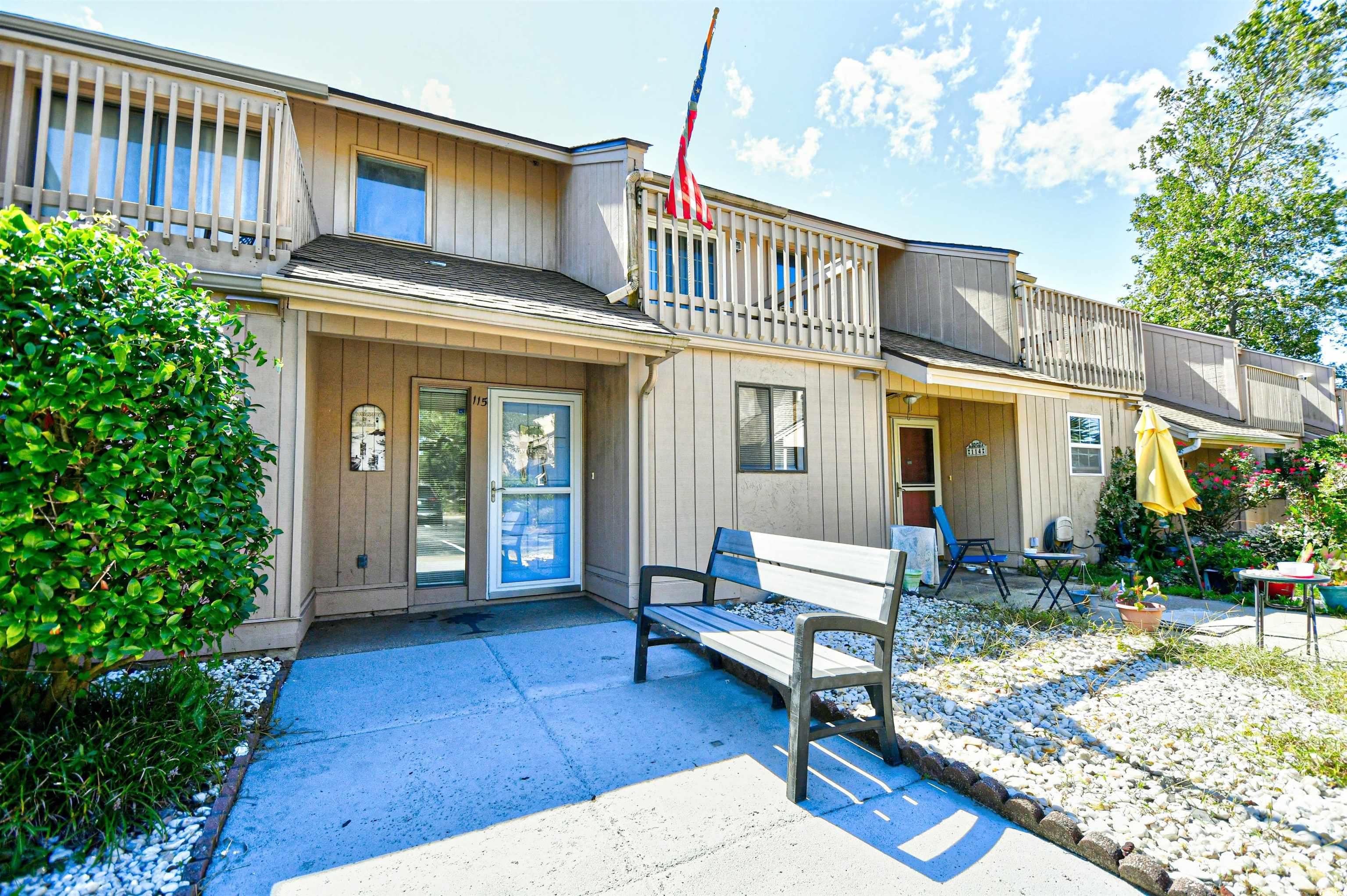 305 21st Ave. S Property Photo 3