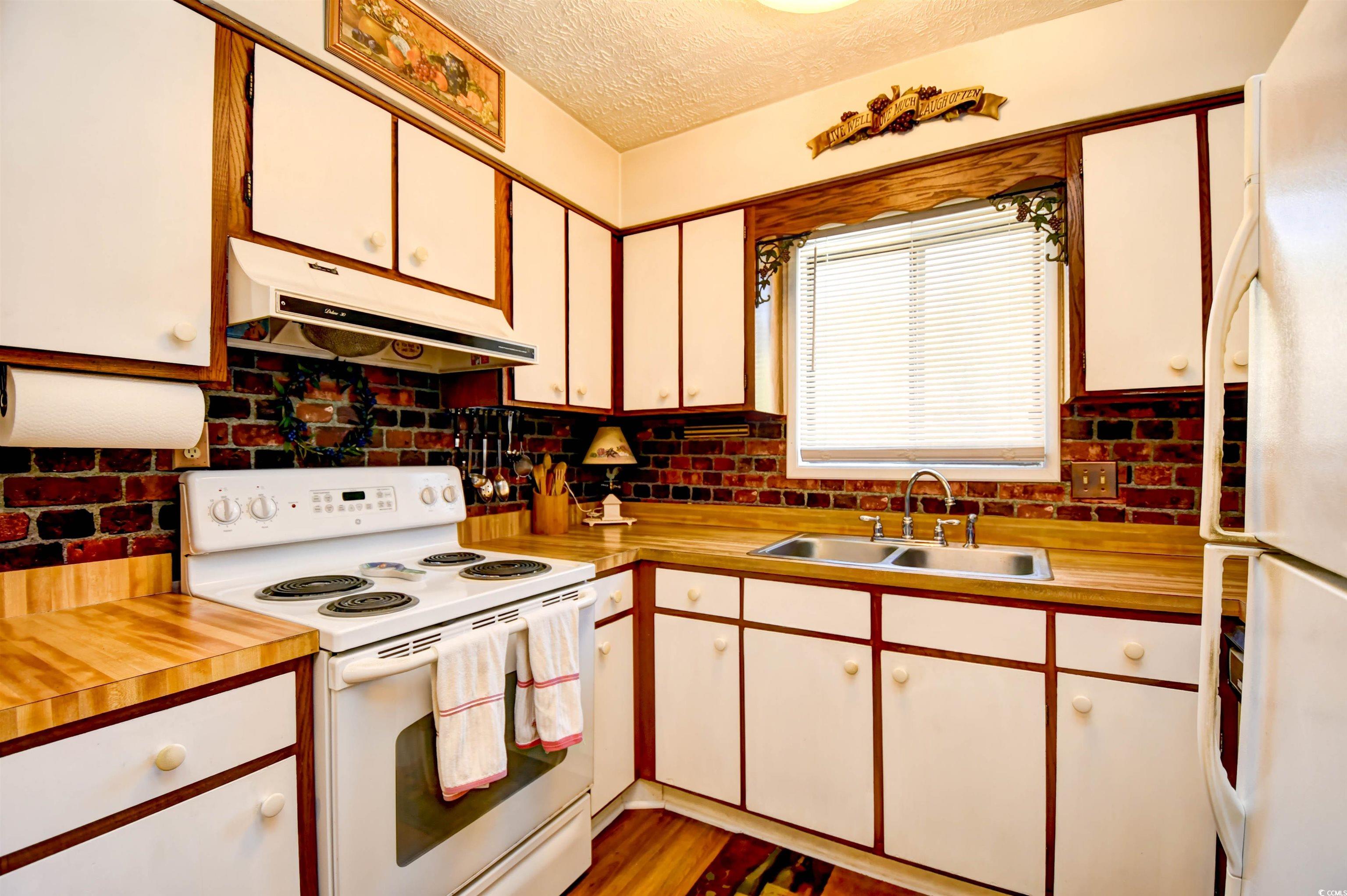 305 21st Ave. S Property Photo 13