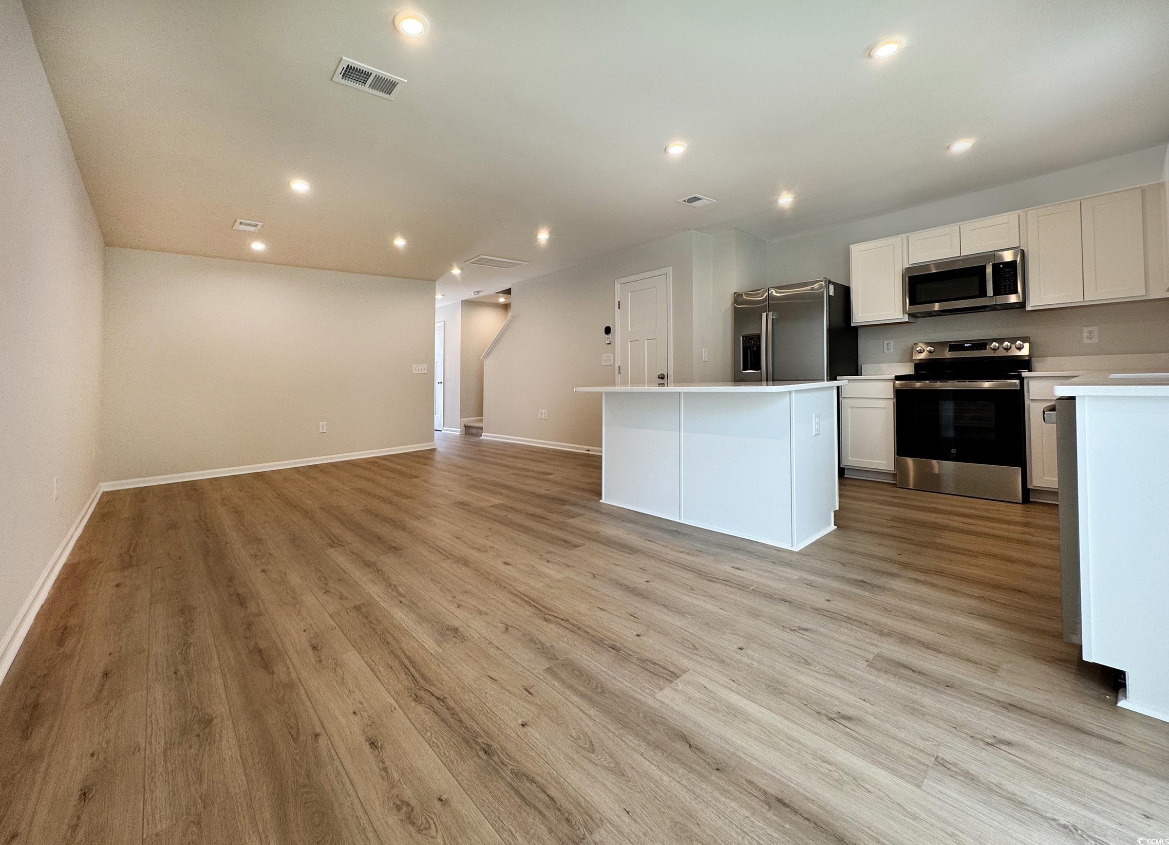 157 B Villa Grande St. Property Photo 4