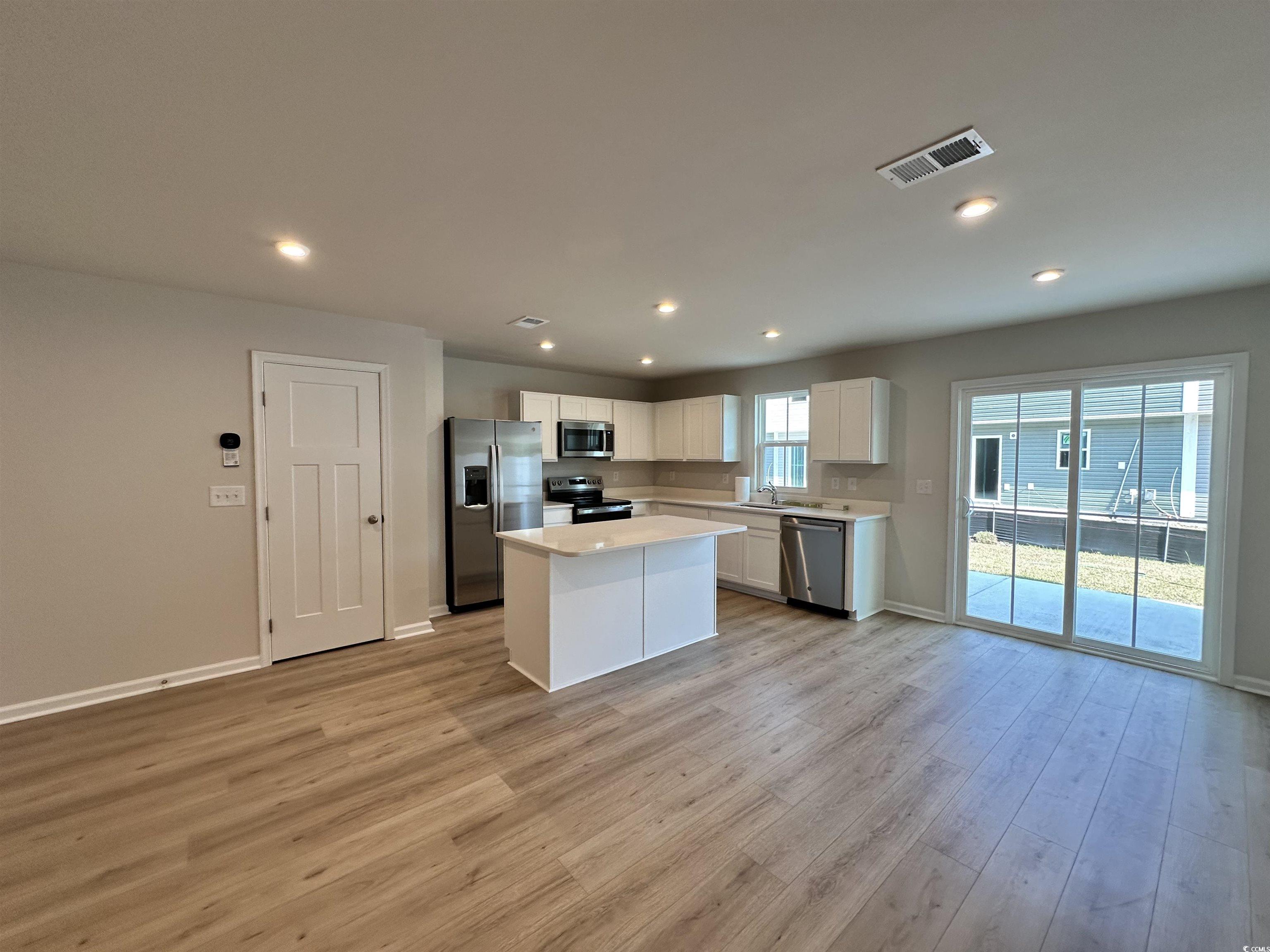 157 B Villa Grande St. Property Photo 5